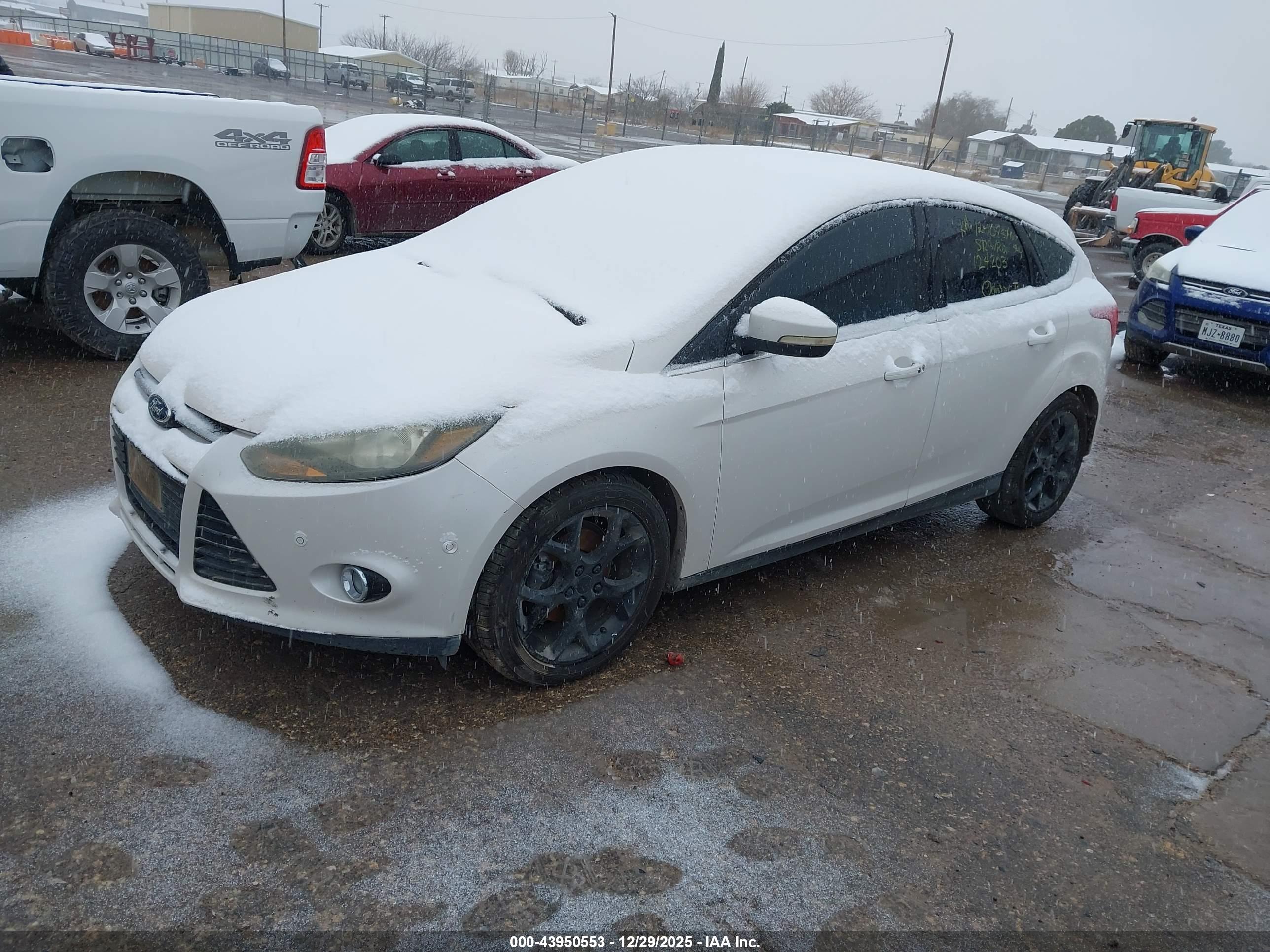 FORD FOCUS image 2
