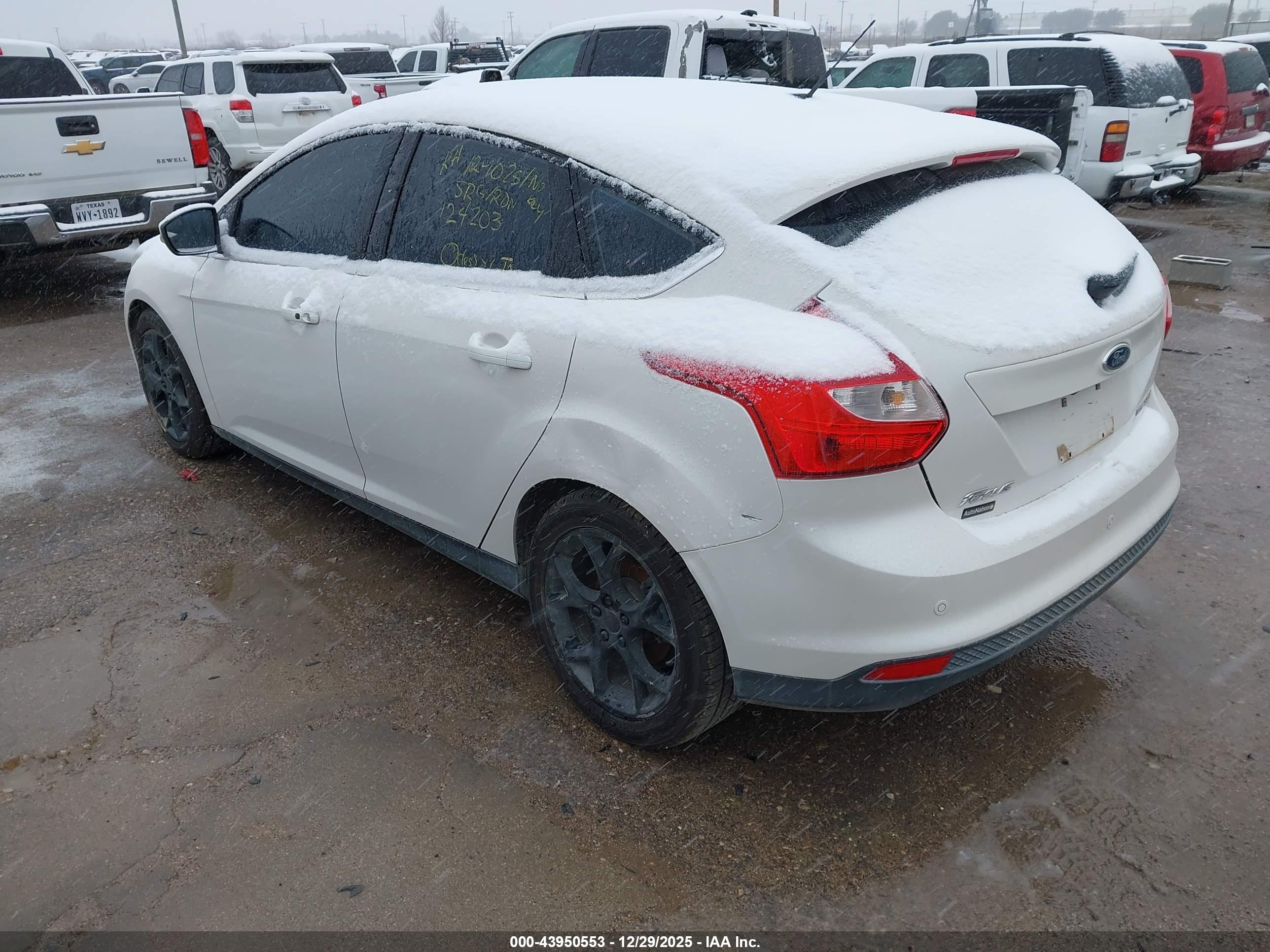FORD FOCUS image 3