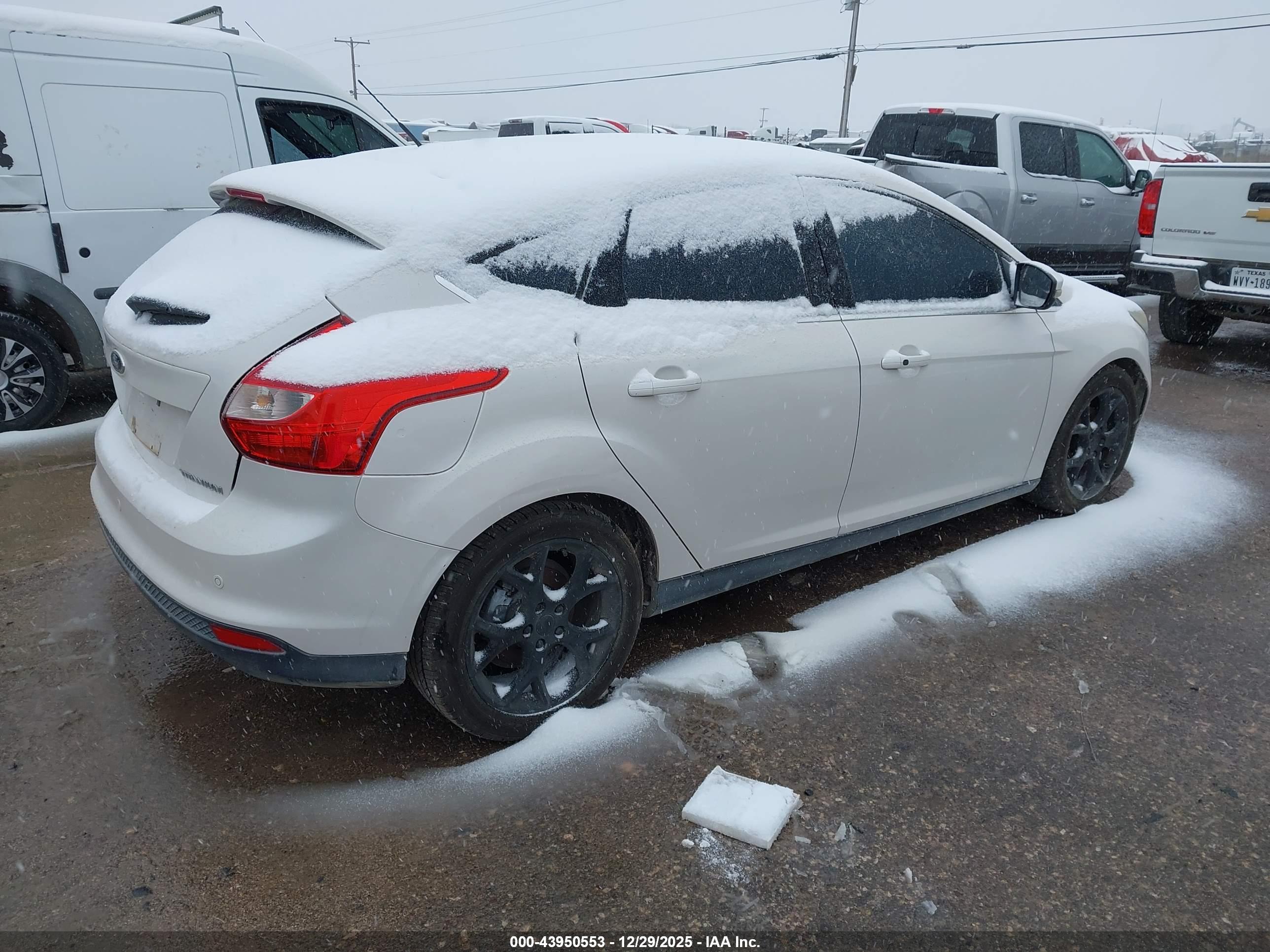 FORD FOCUS image 4