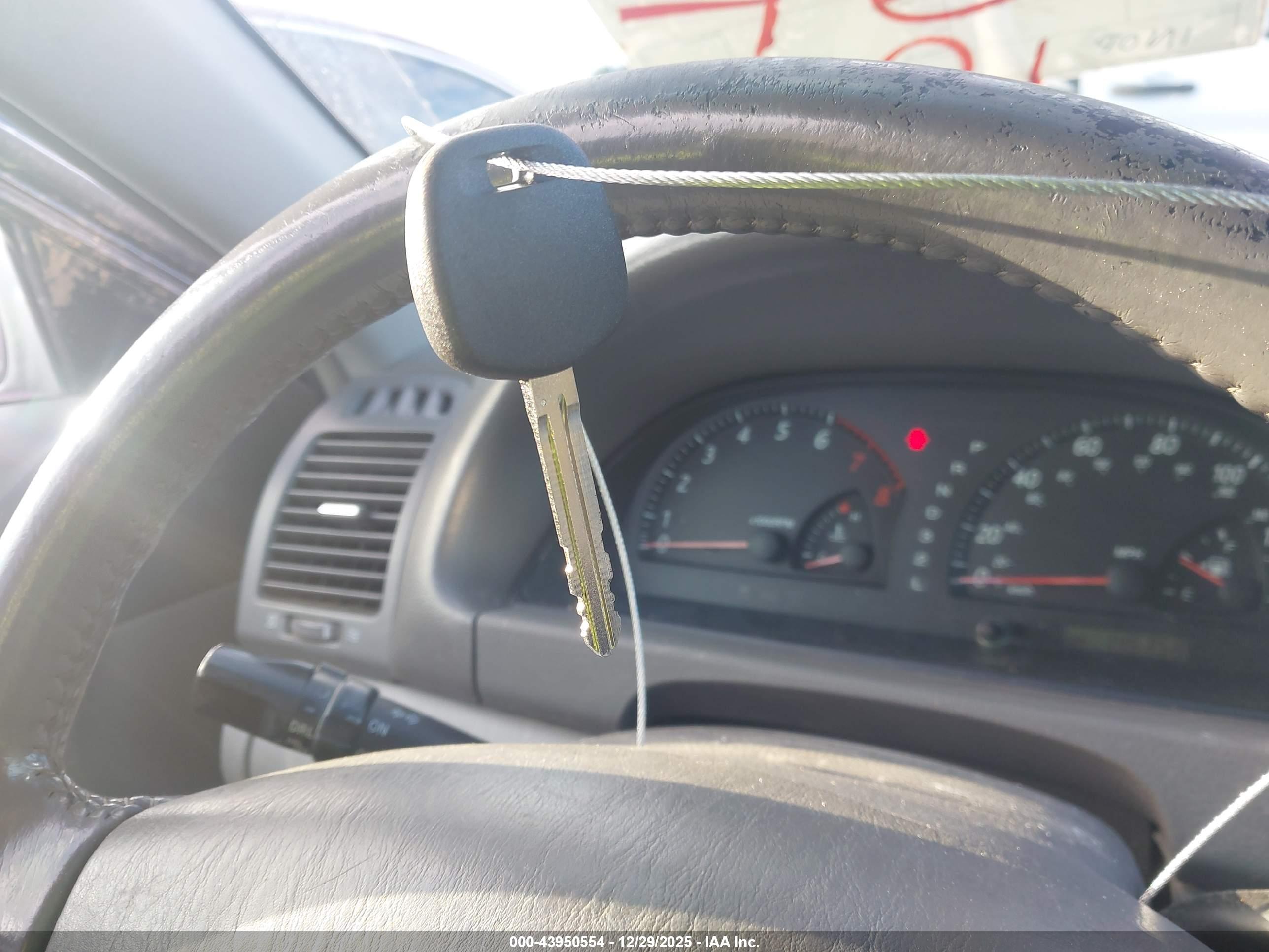 TOYOTA CAMRY image 11