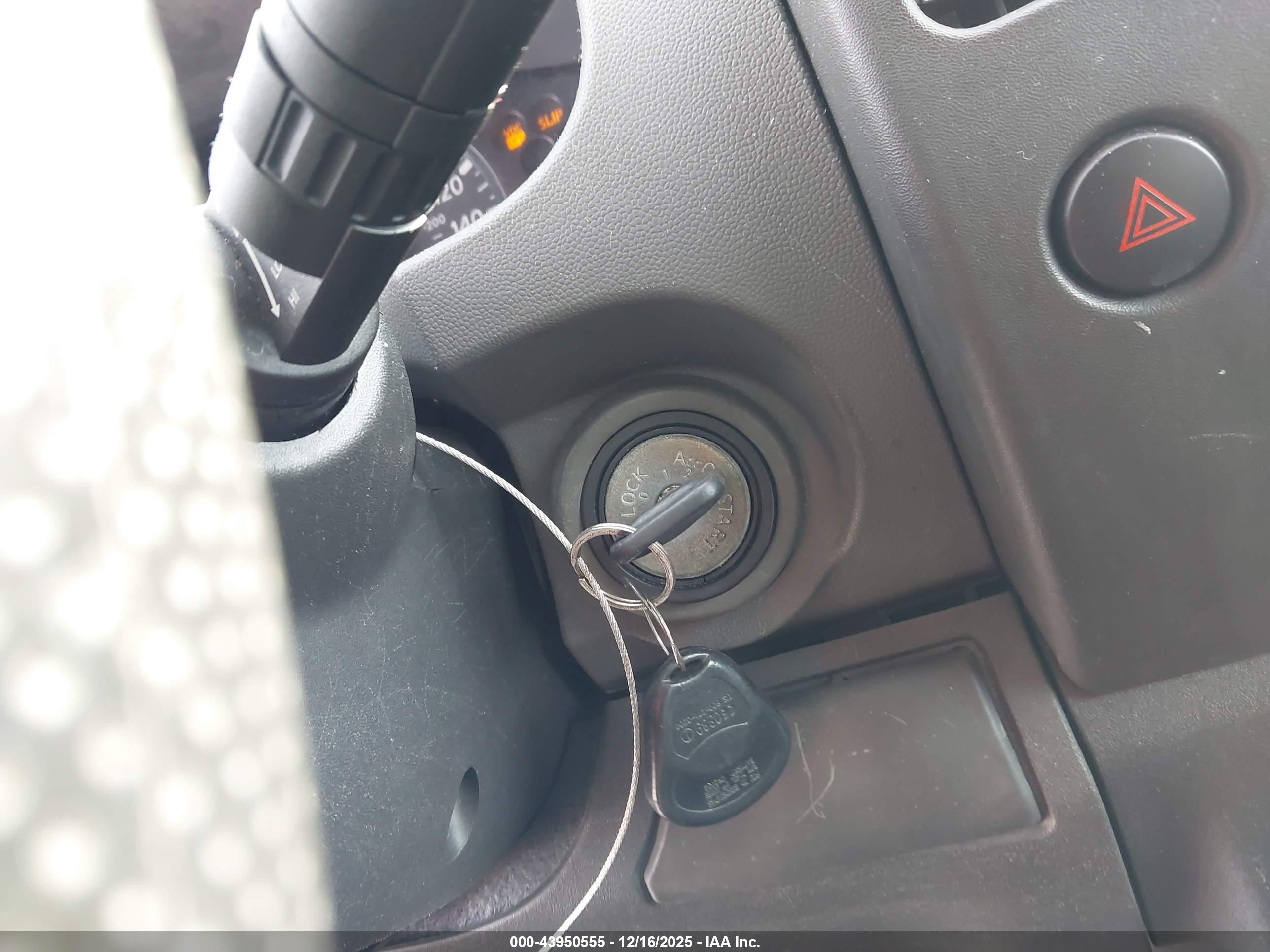 NISSAN XTERRA image 11