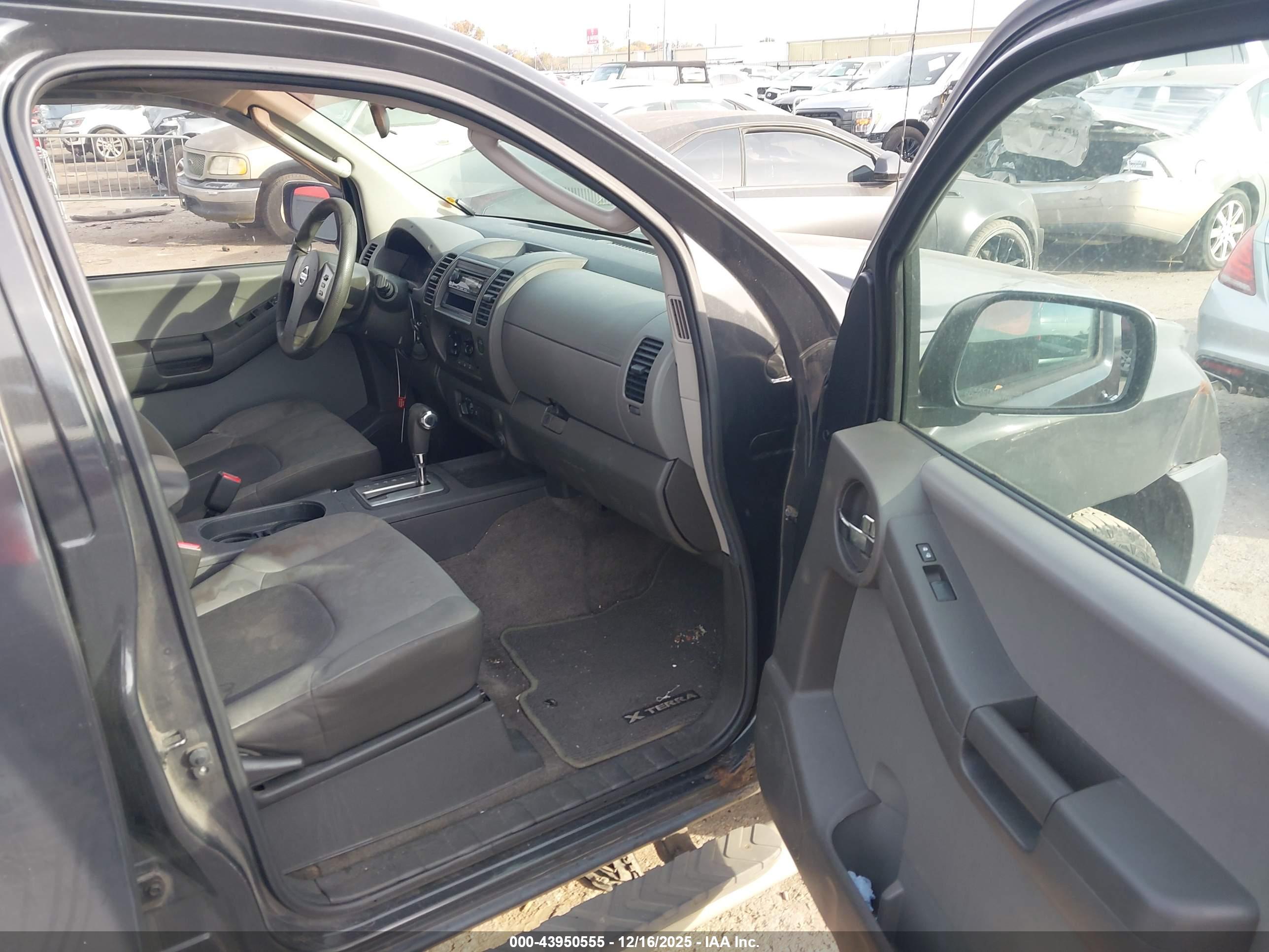 NISSAN XTERRA image 5