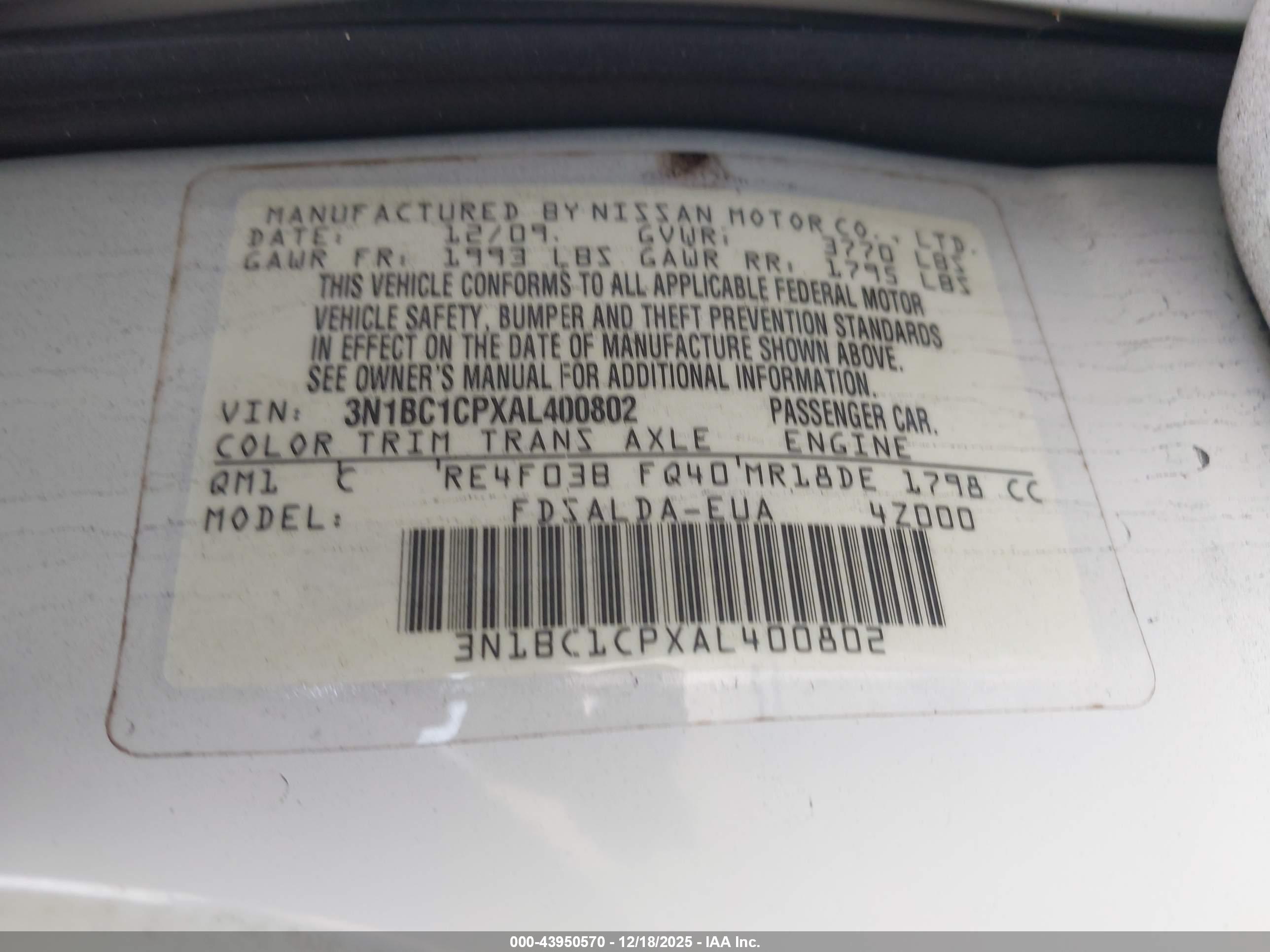 NISSAN VERSA image 9