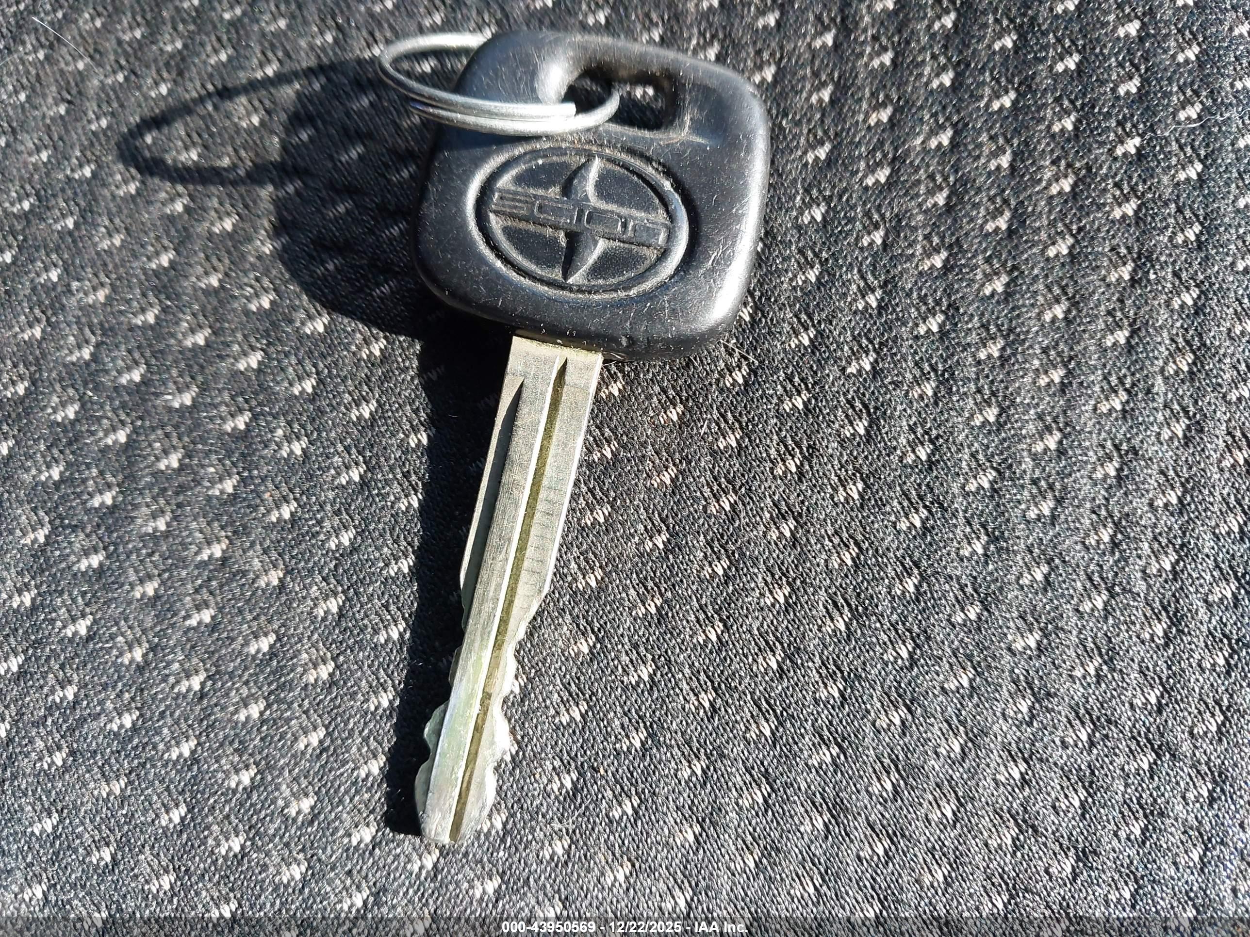 SCION XB image 11