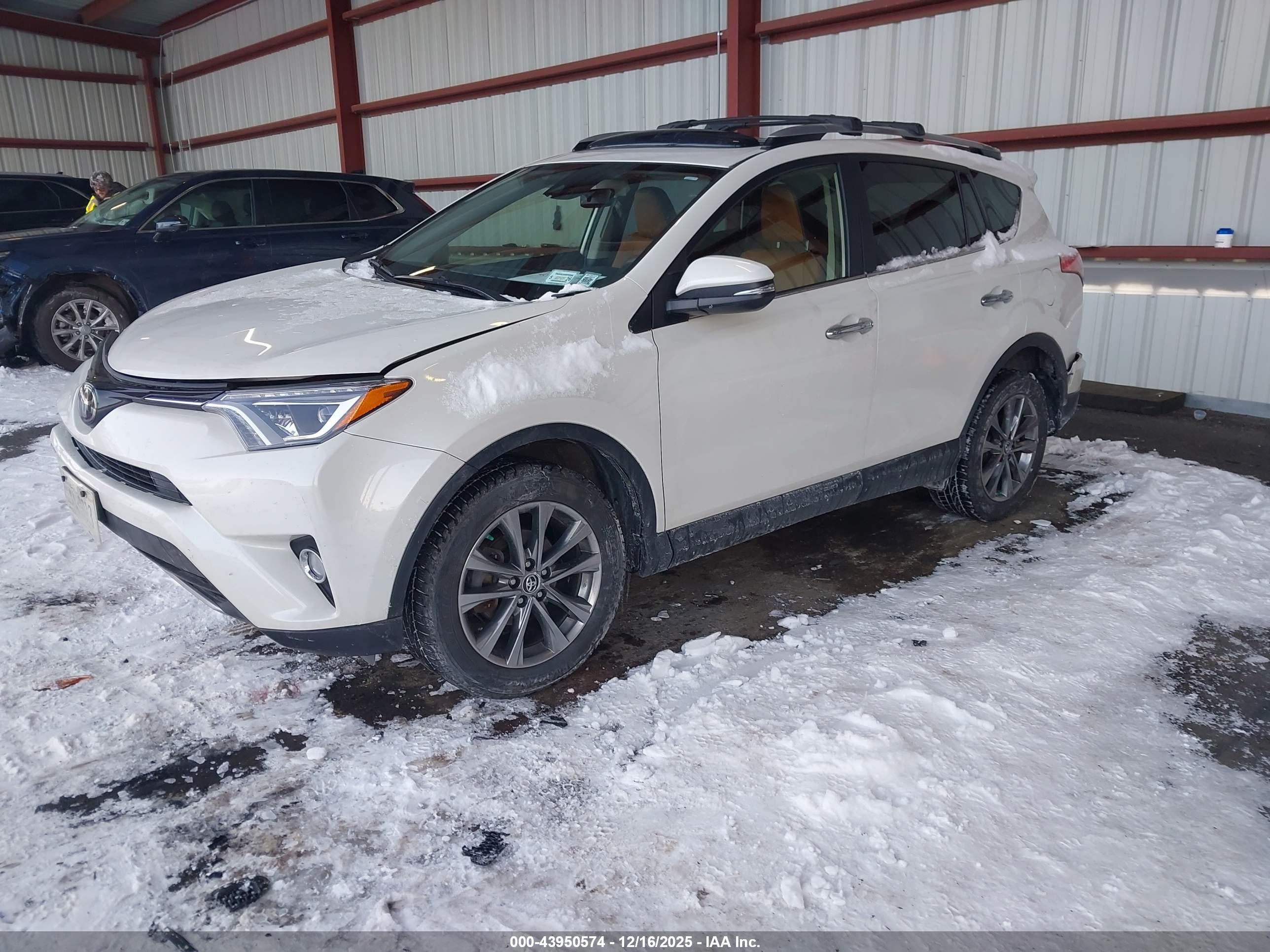 TOYOTA RAV4 image 2