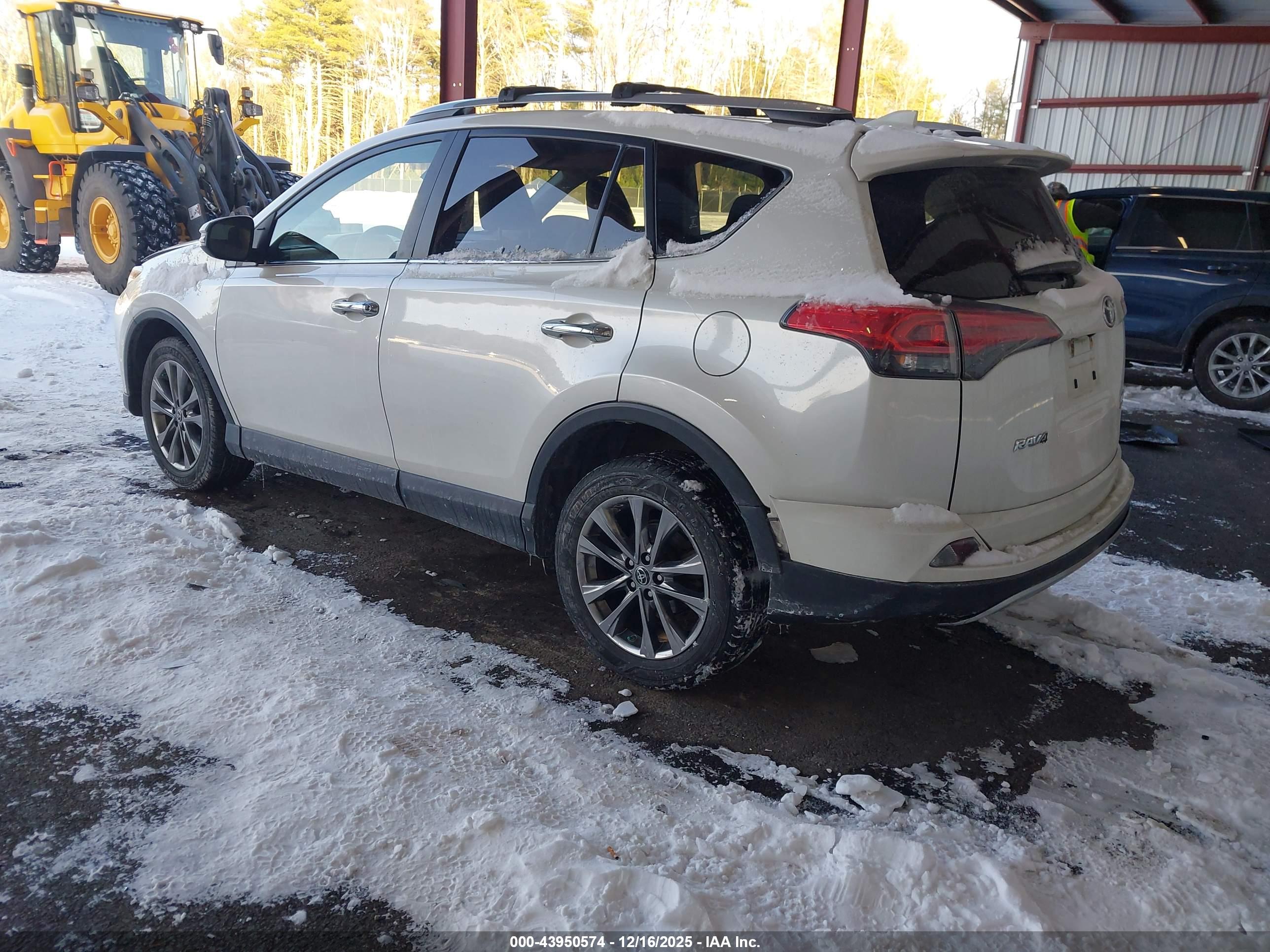 TOYOTA RAV4 image 3