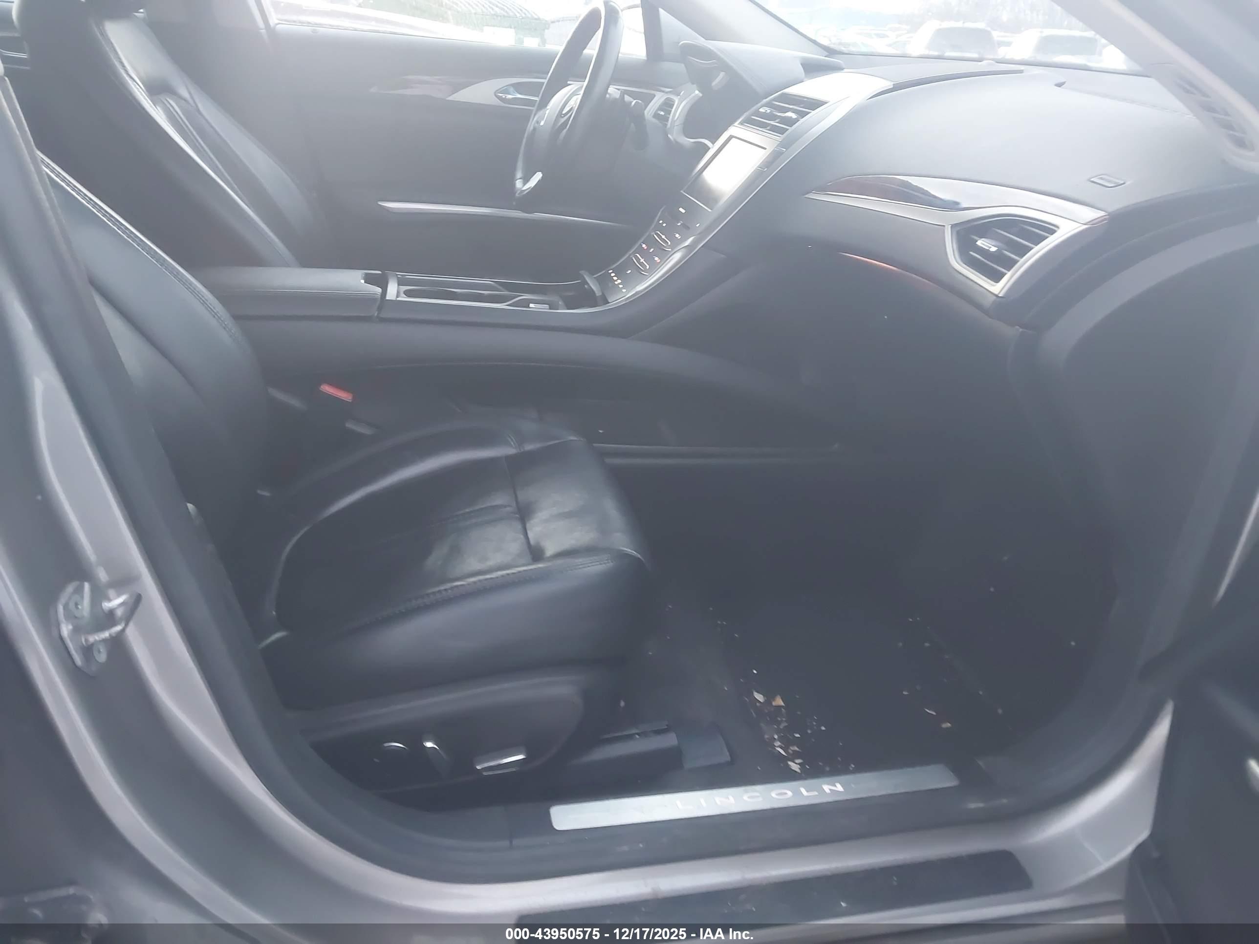 LINCOLN MKZ image 5