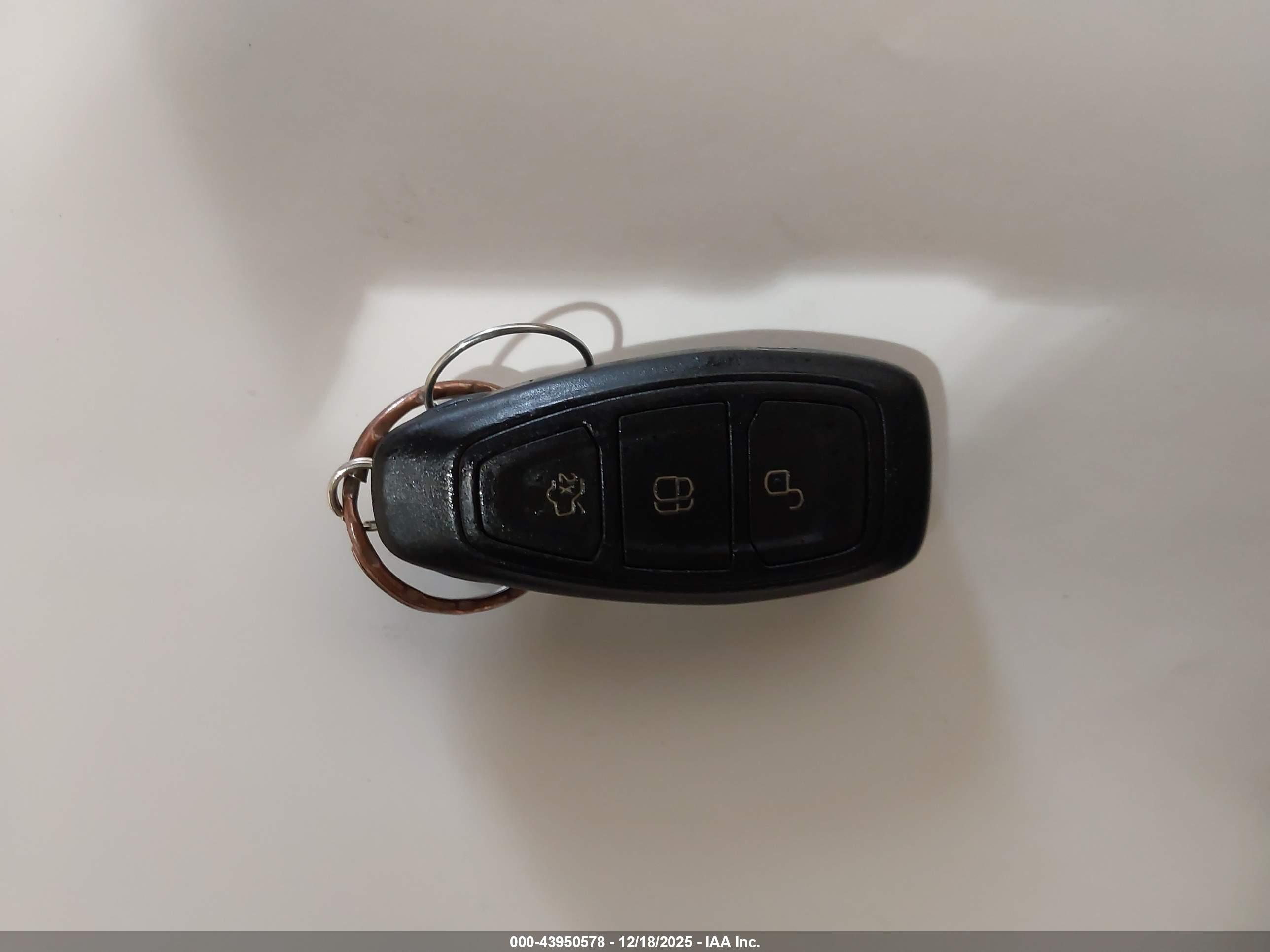 FORD C-MAX image 11