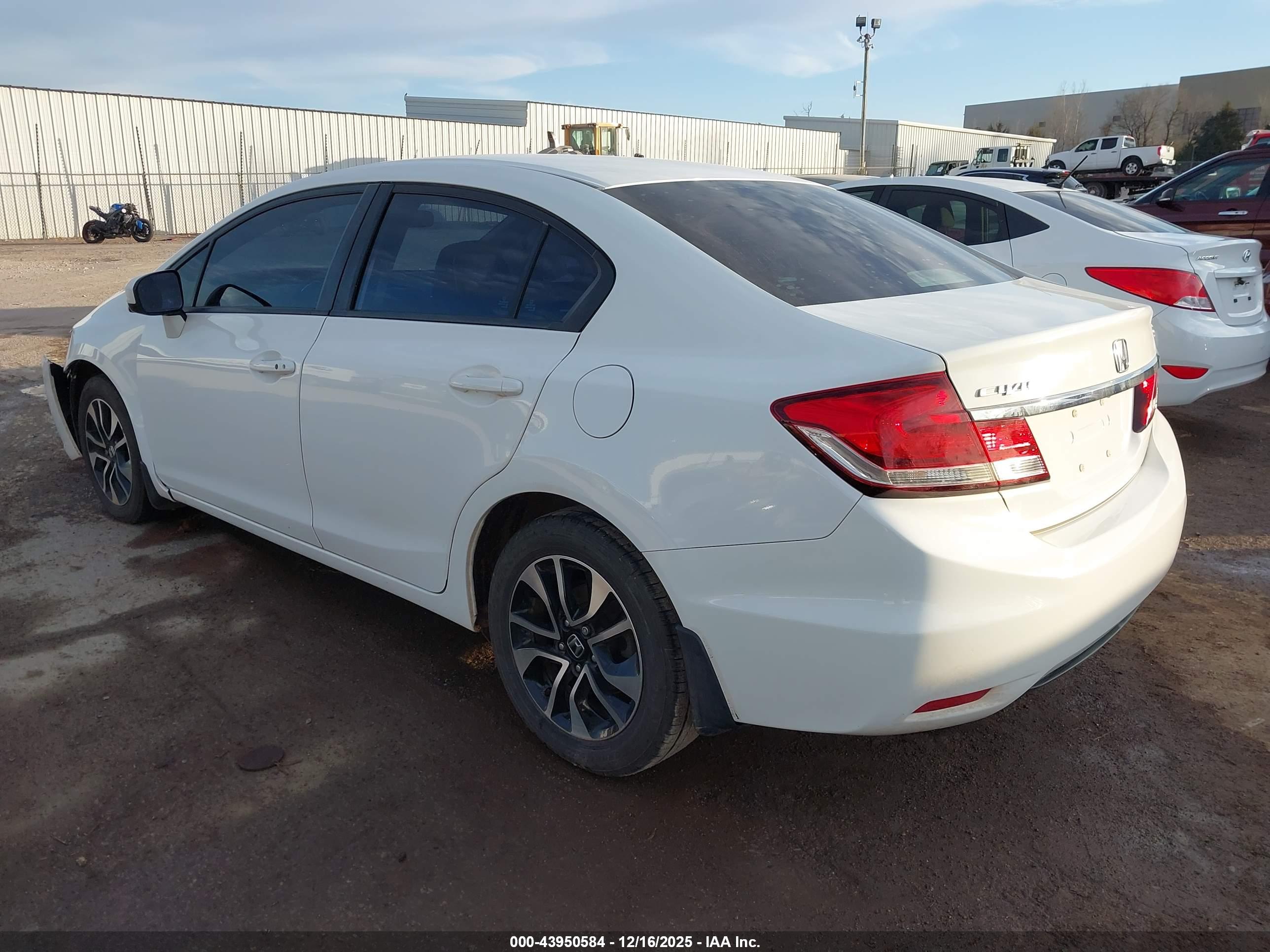 HONDA CIVIC image 3