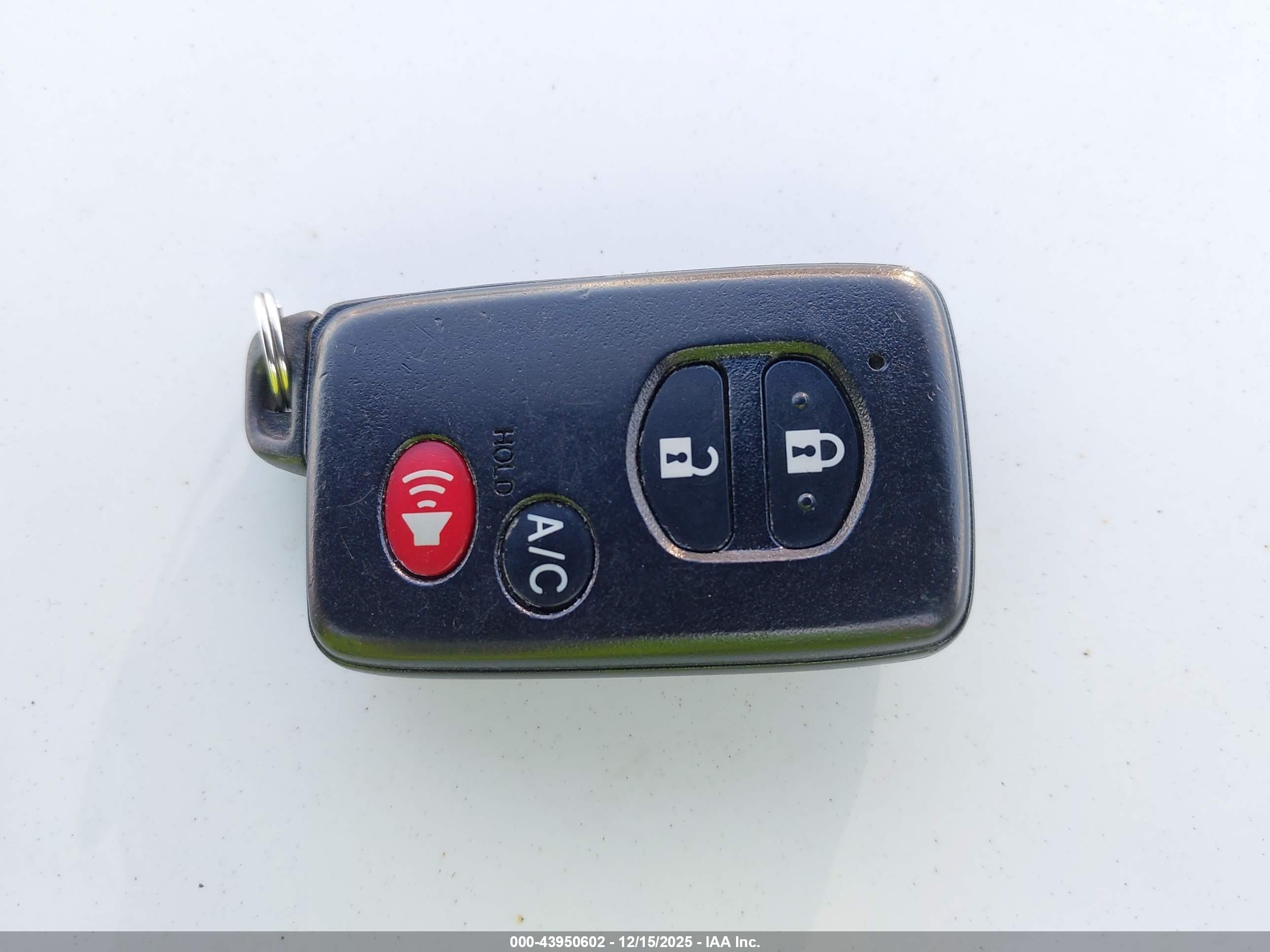 TOYOTA PRIUS image 11