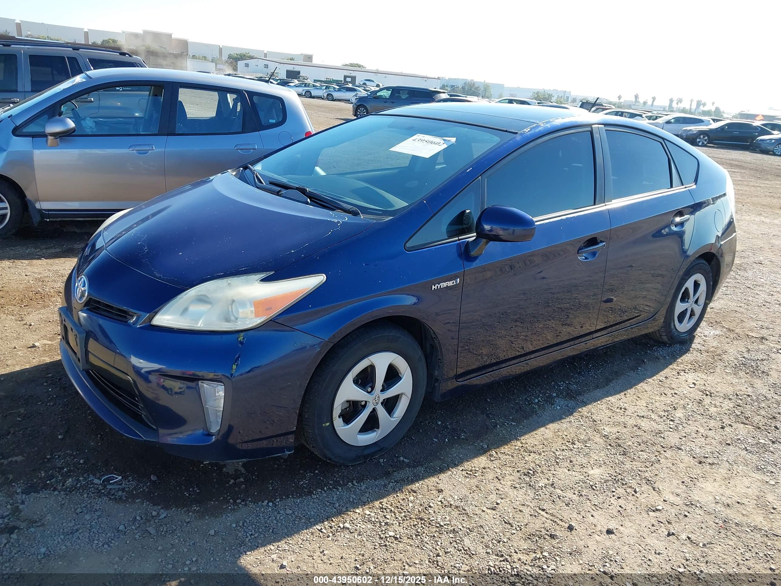 TOYOTA PRIUS image 2