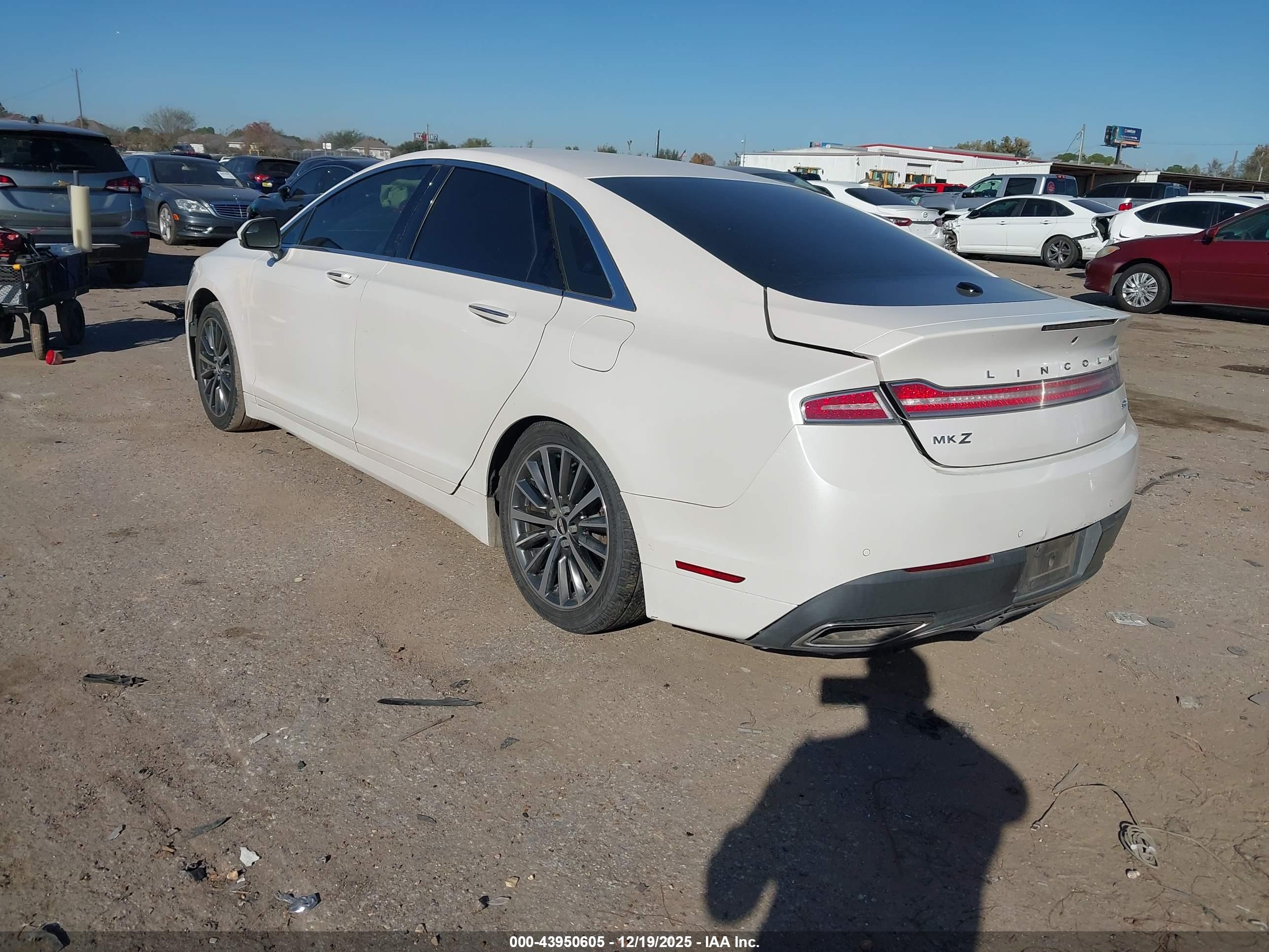 LINCOLN MKZ image 3