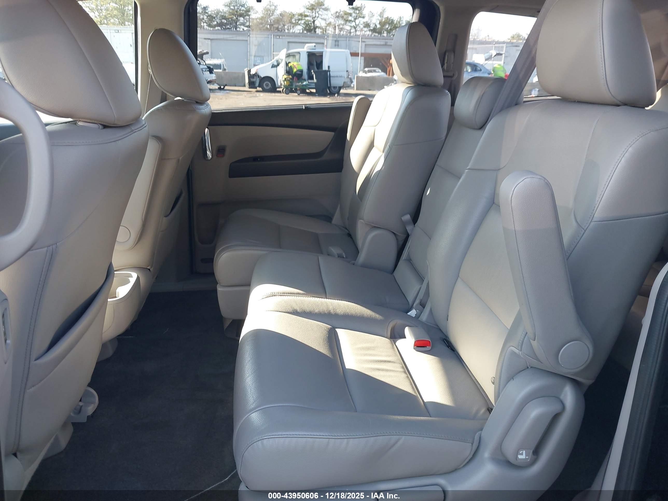 HONDA ODYSSEY image 8
