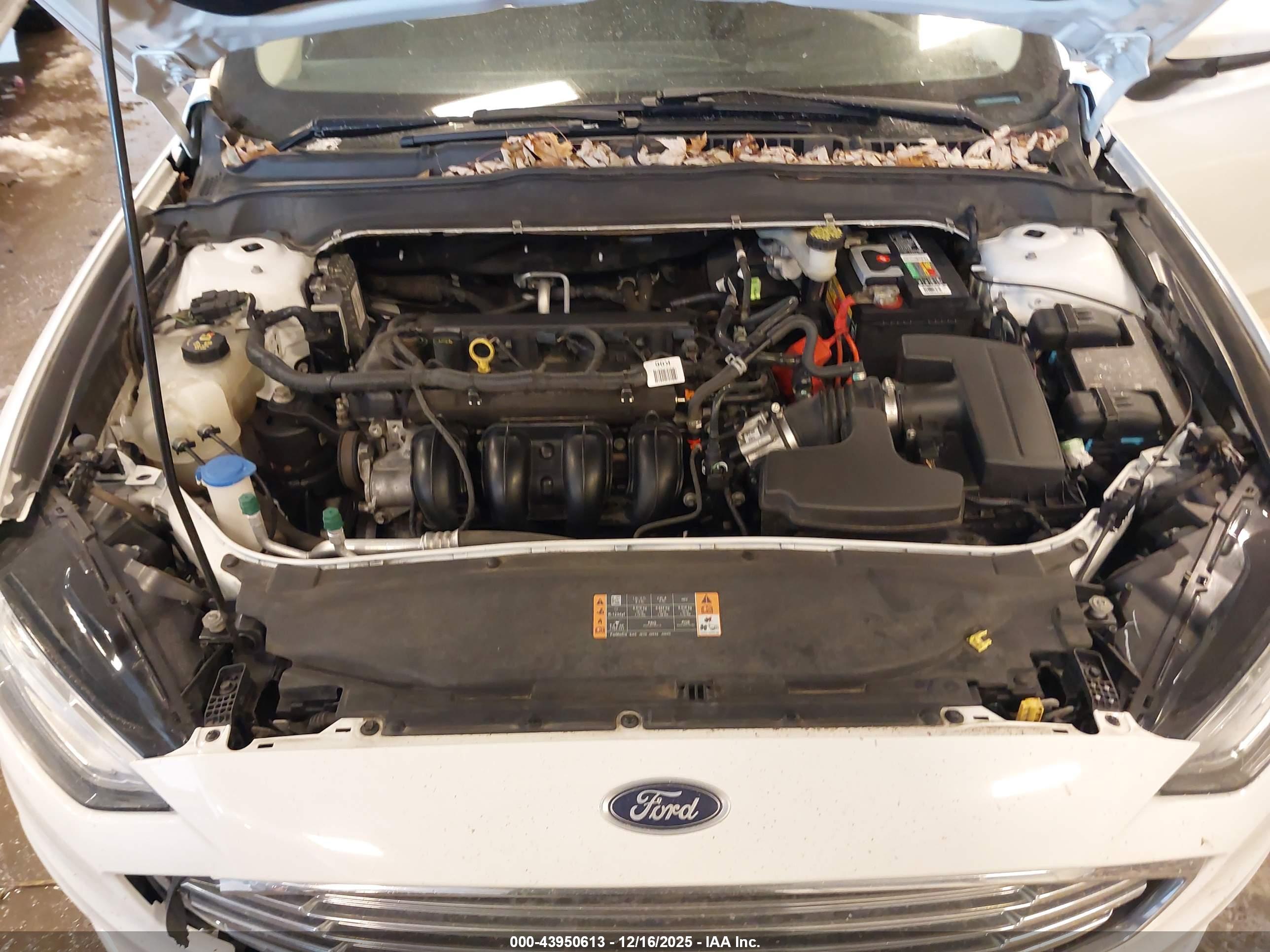 FORD FUSION image 10