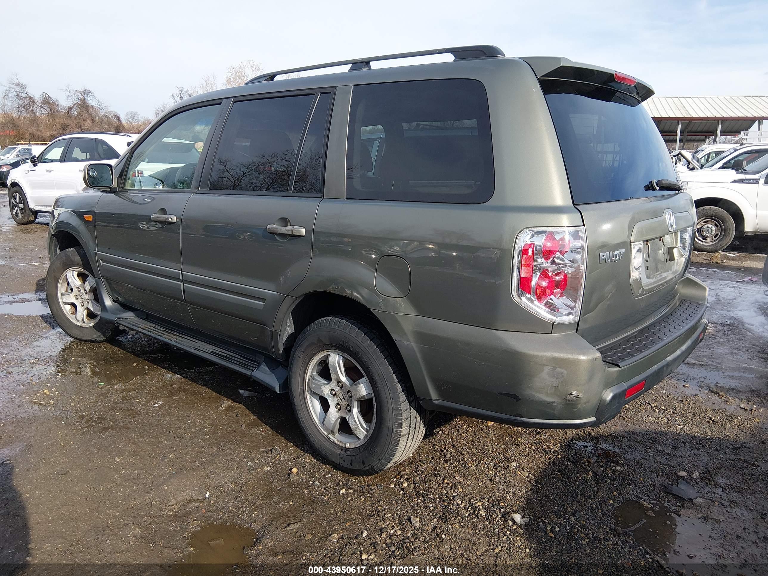 HONDA PILOT image 3