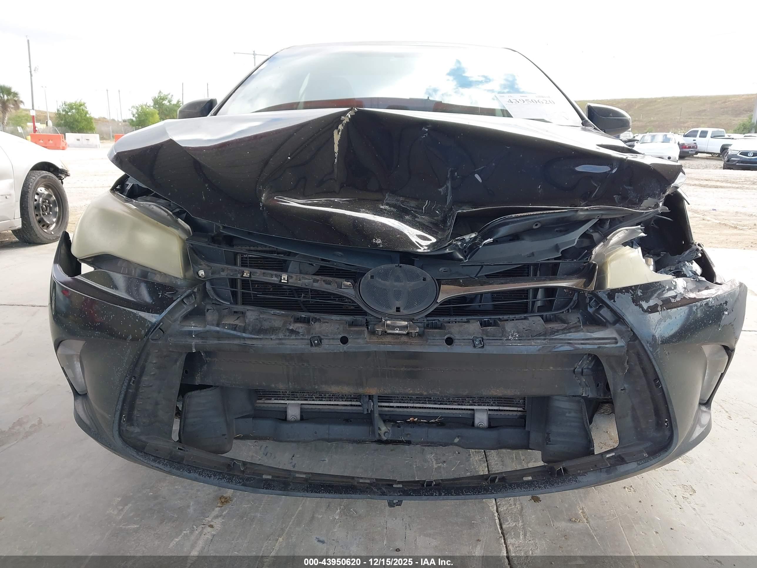 TOYOTA CAMRY image 6
