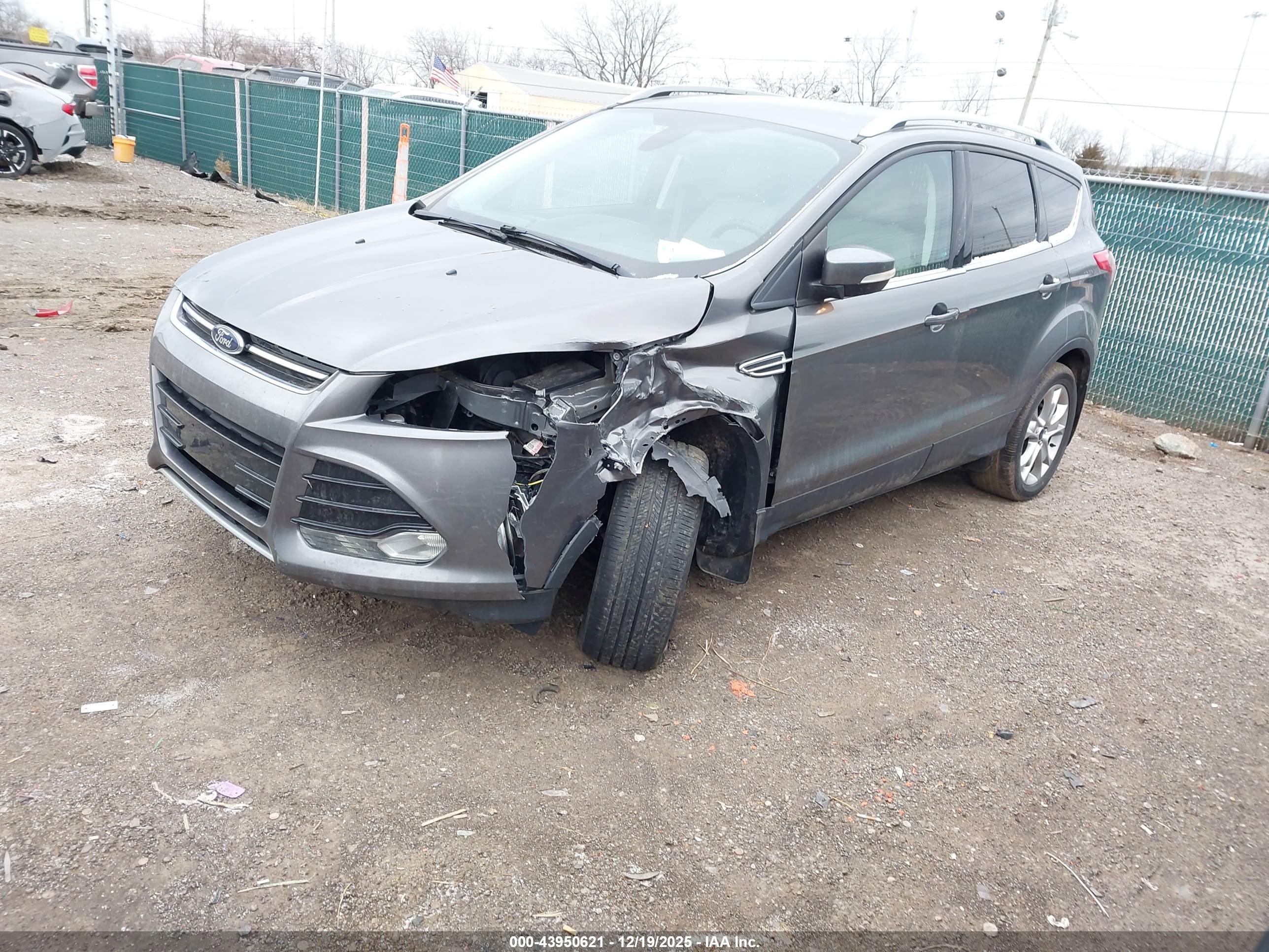 FORD ESCAPE image 2