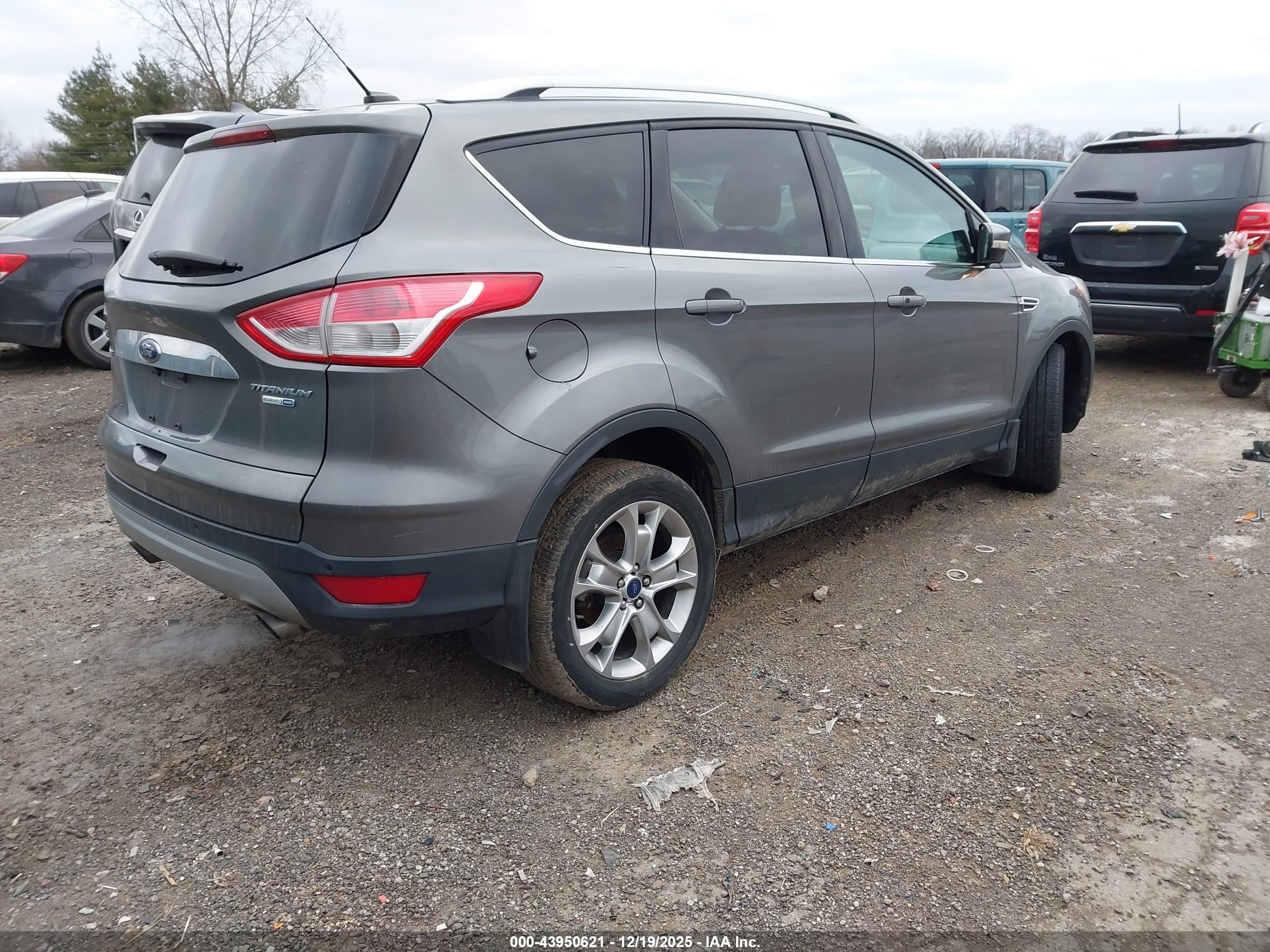 FORD ESCAPE image 4