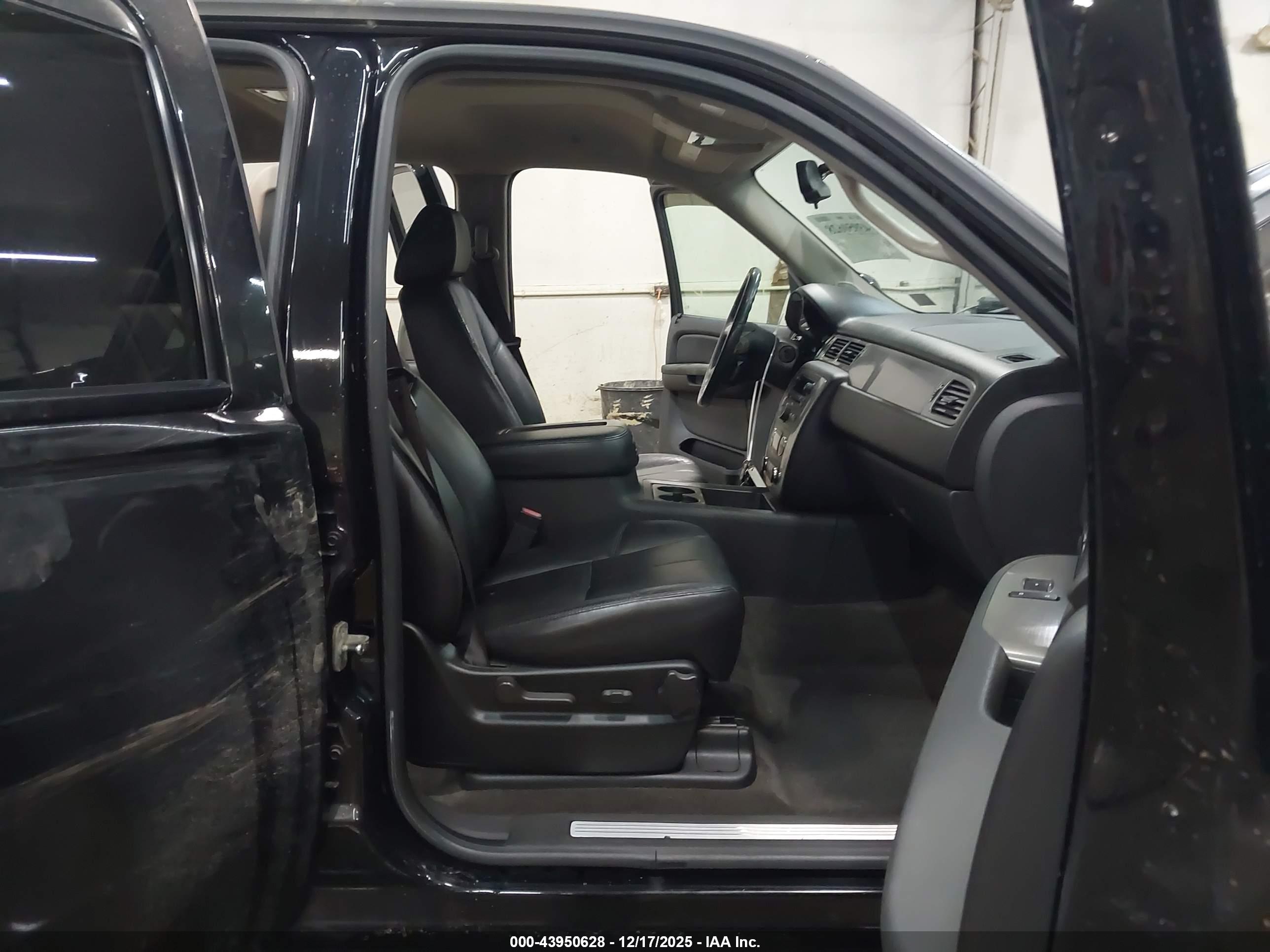 CHEVROLET AVALANCHE image 5