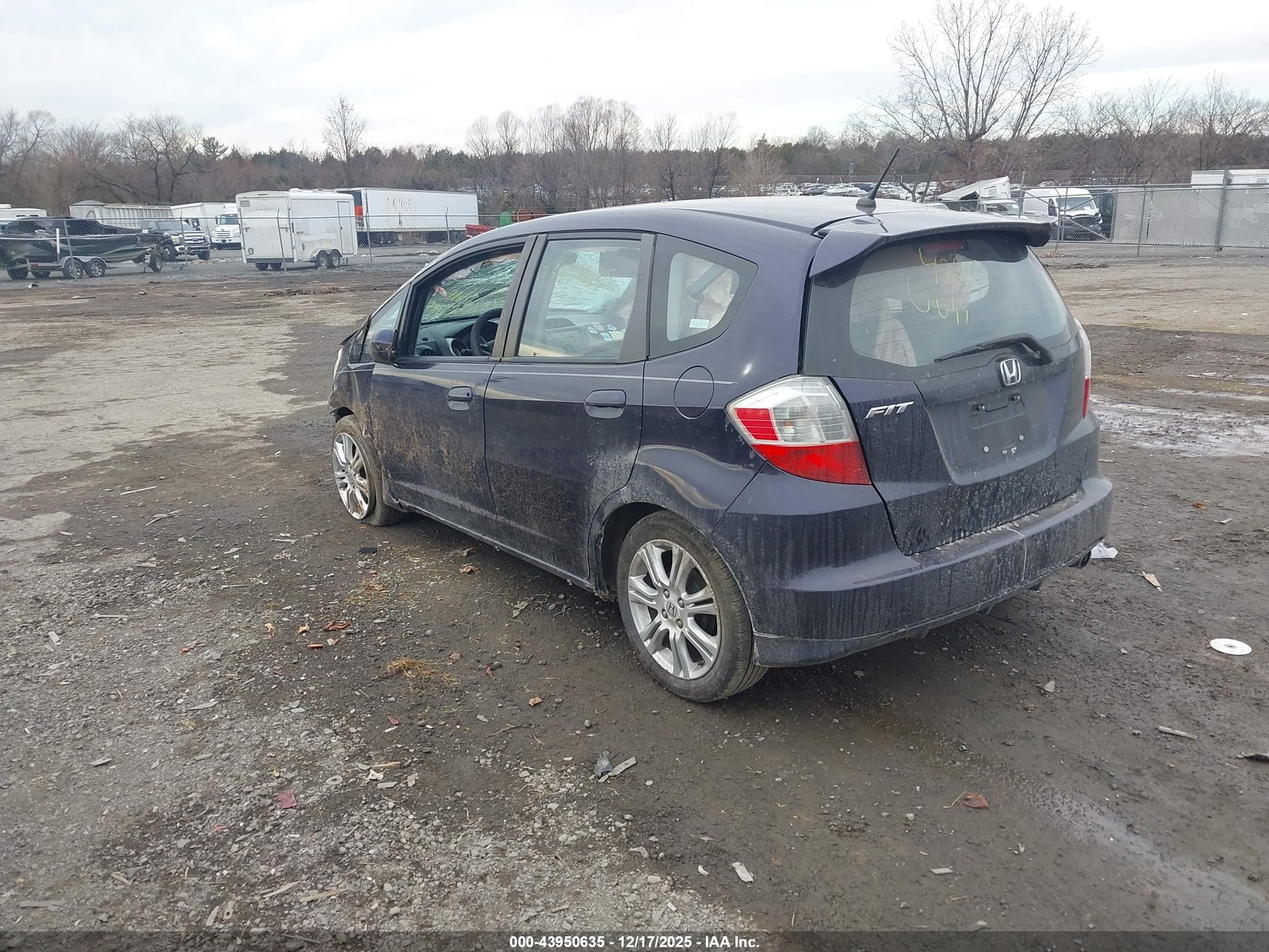 HONDA FIT image 3