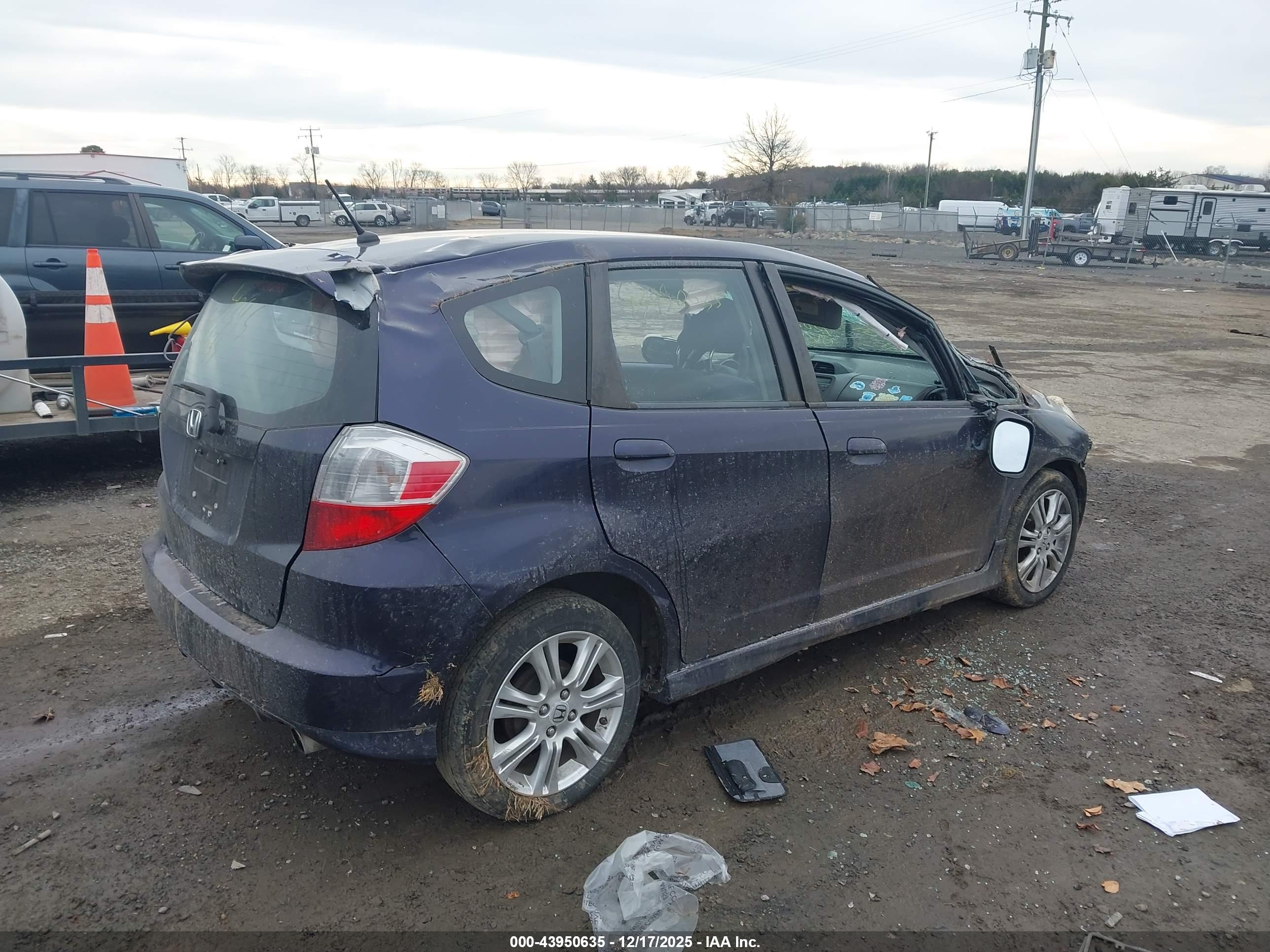 HONDA FIT image 4