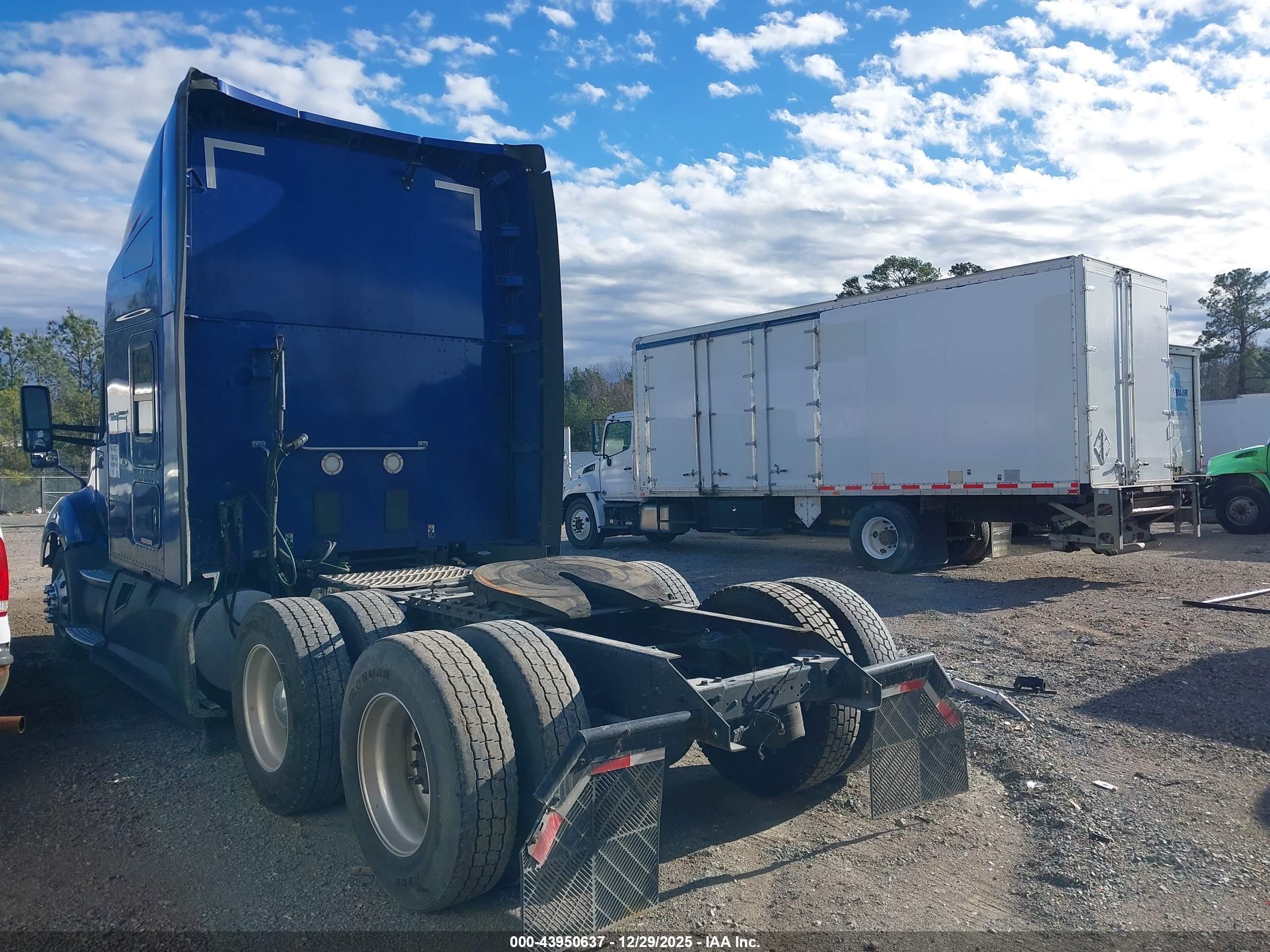 KENWORTH T680 image 3