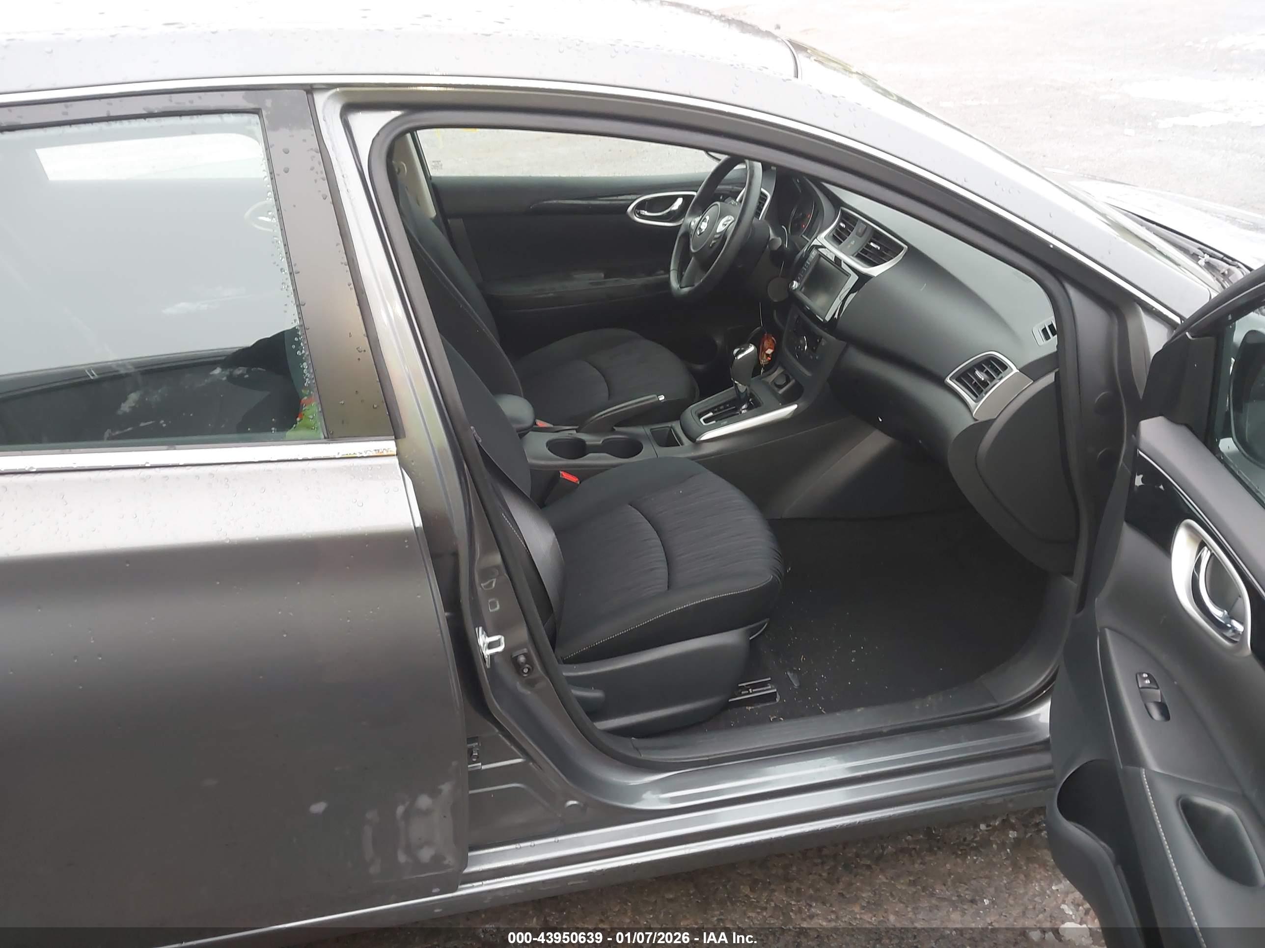 NISSAN SENTRA image 5