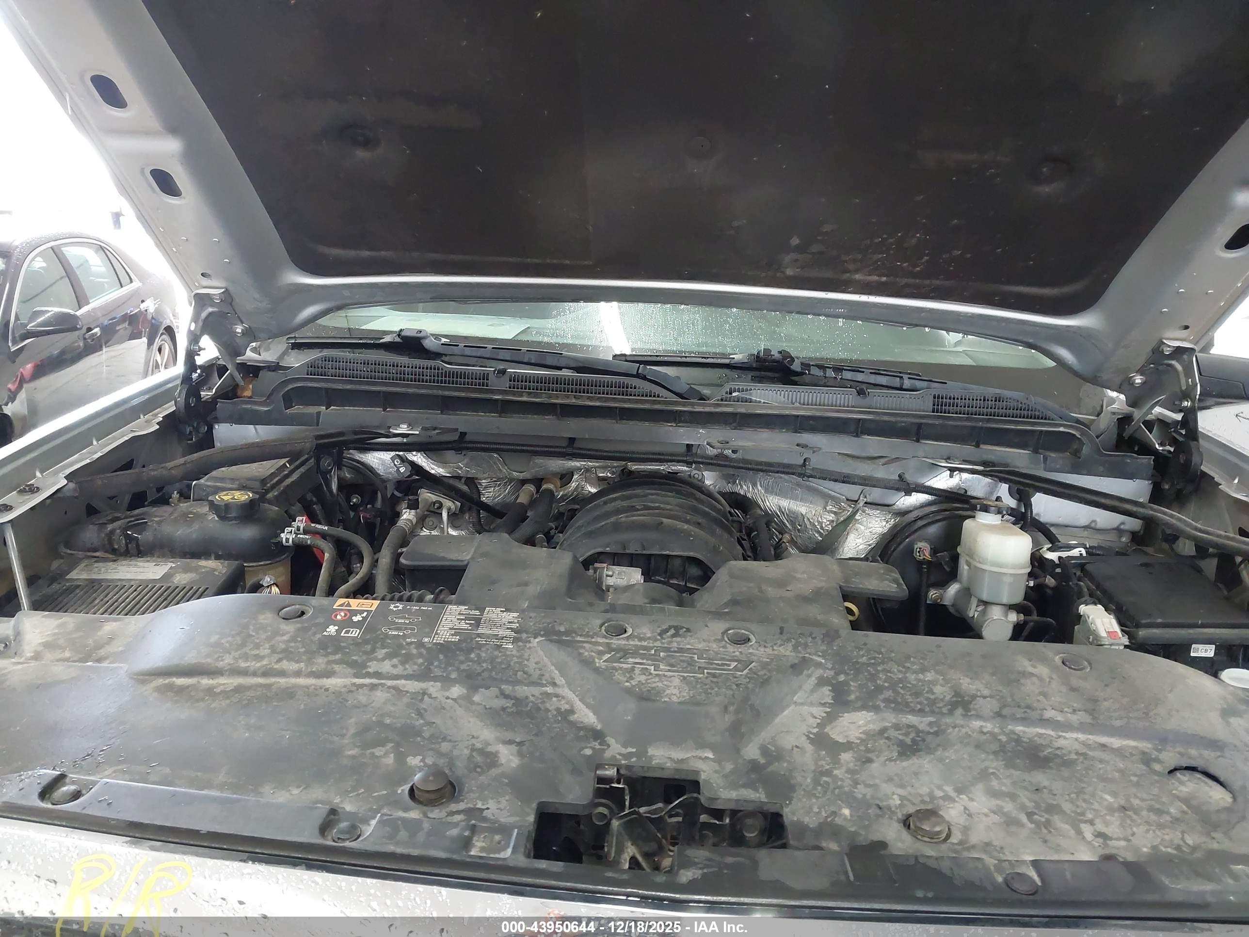 CHEVROLET SILVERADO image 10