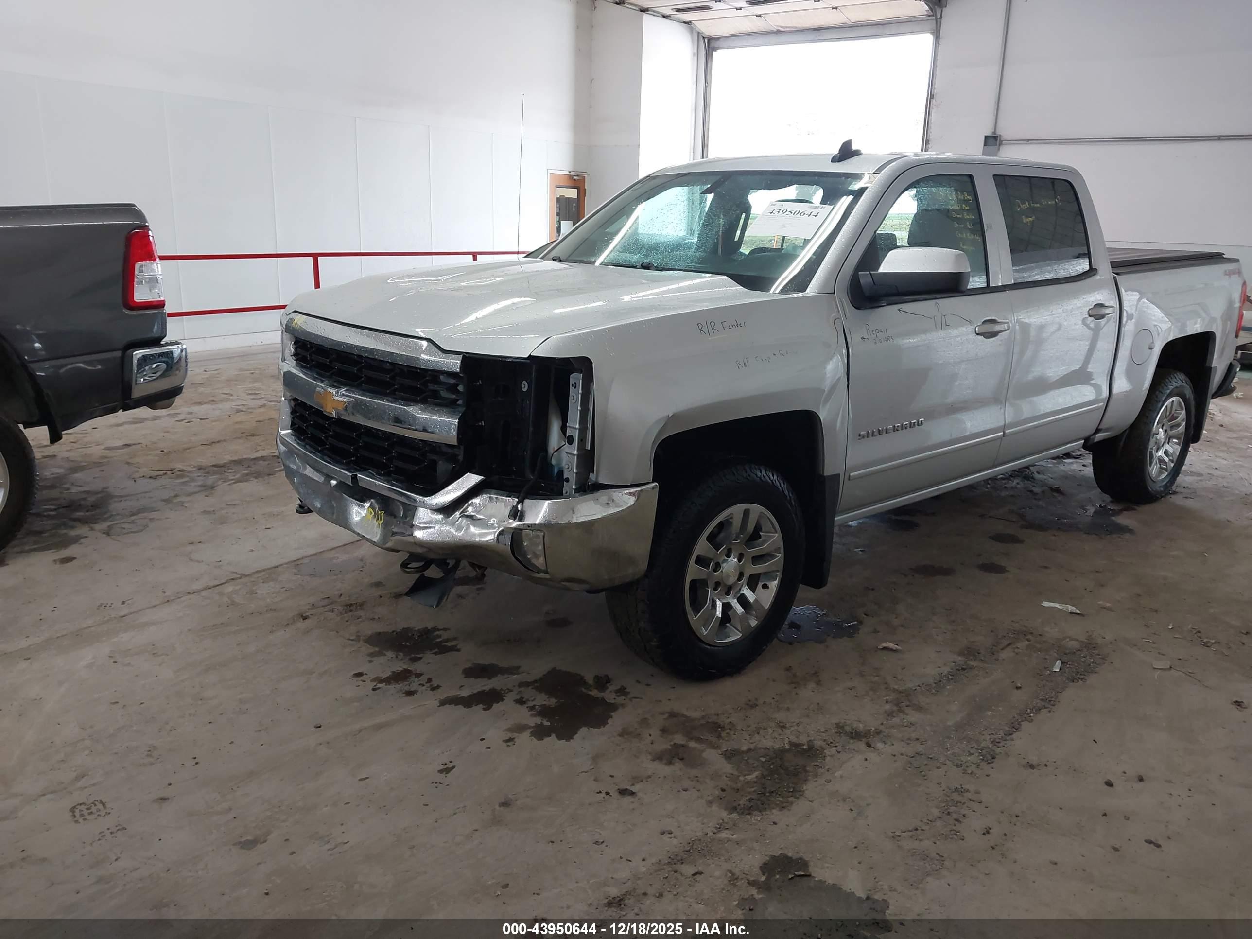 CHEVROLET SILVERADO image 2