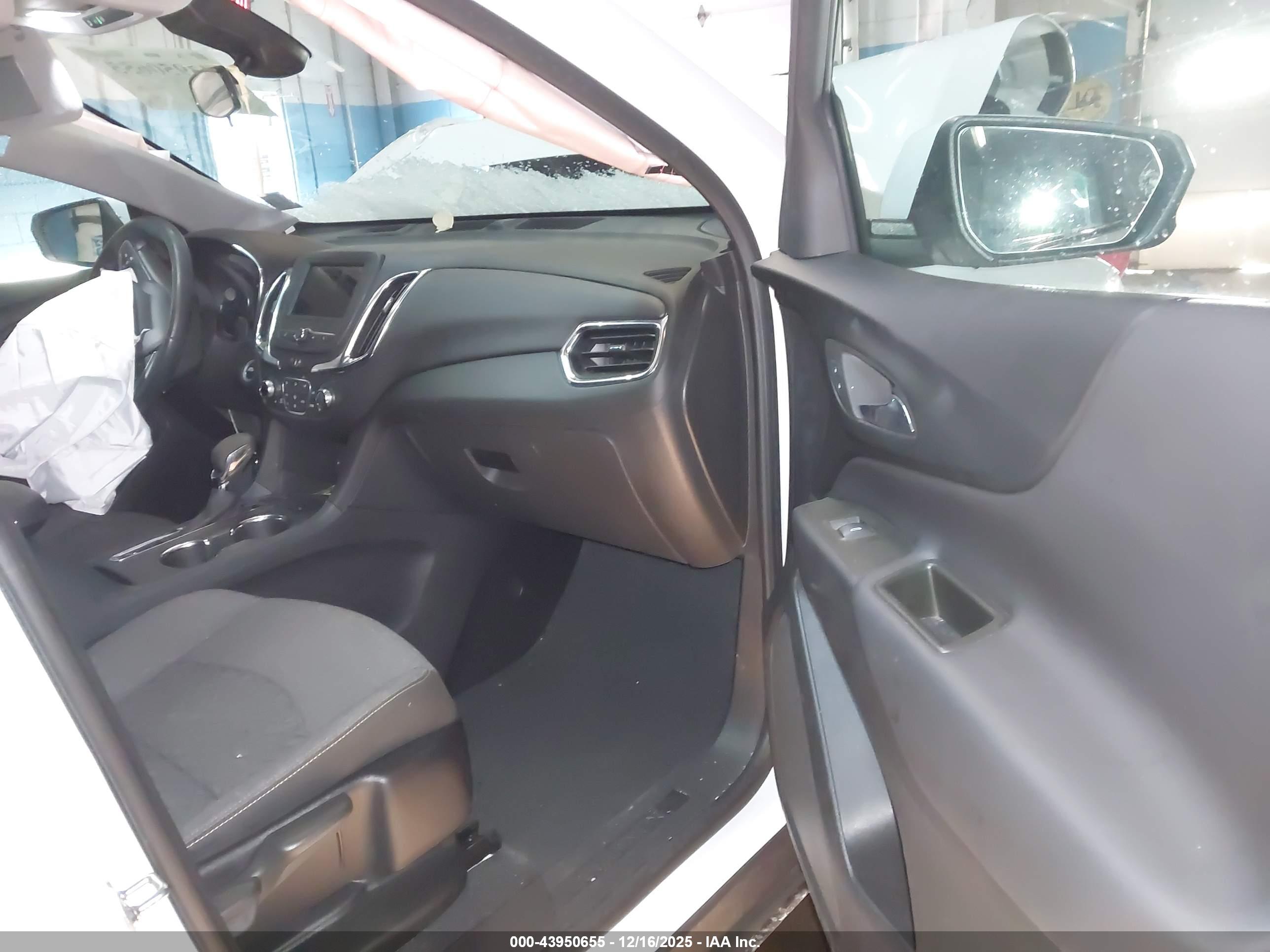 CHEVROLET EQUINOX image 5