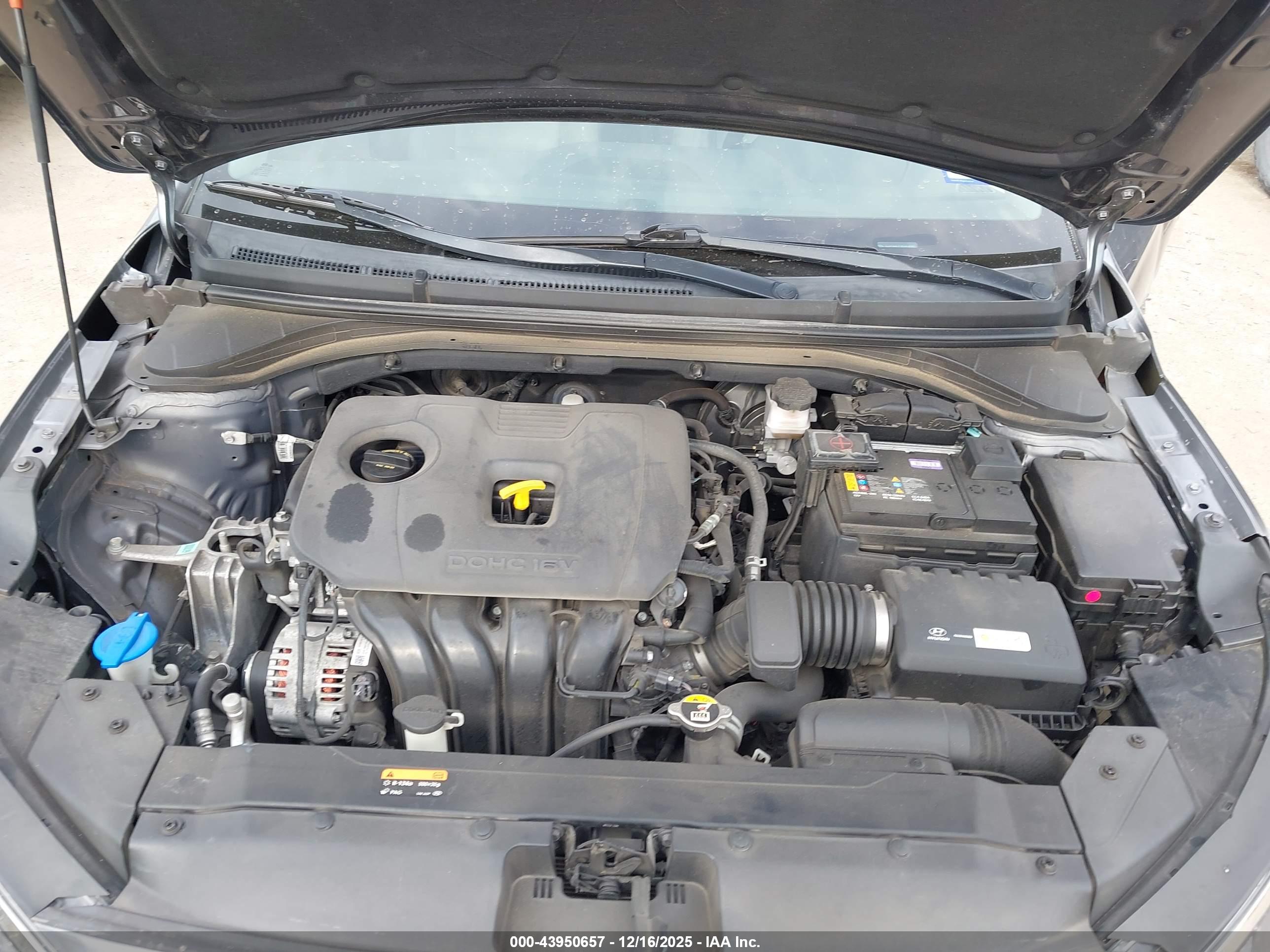 HYUNDAI ELANTRA image 10
