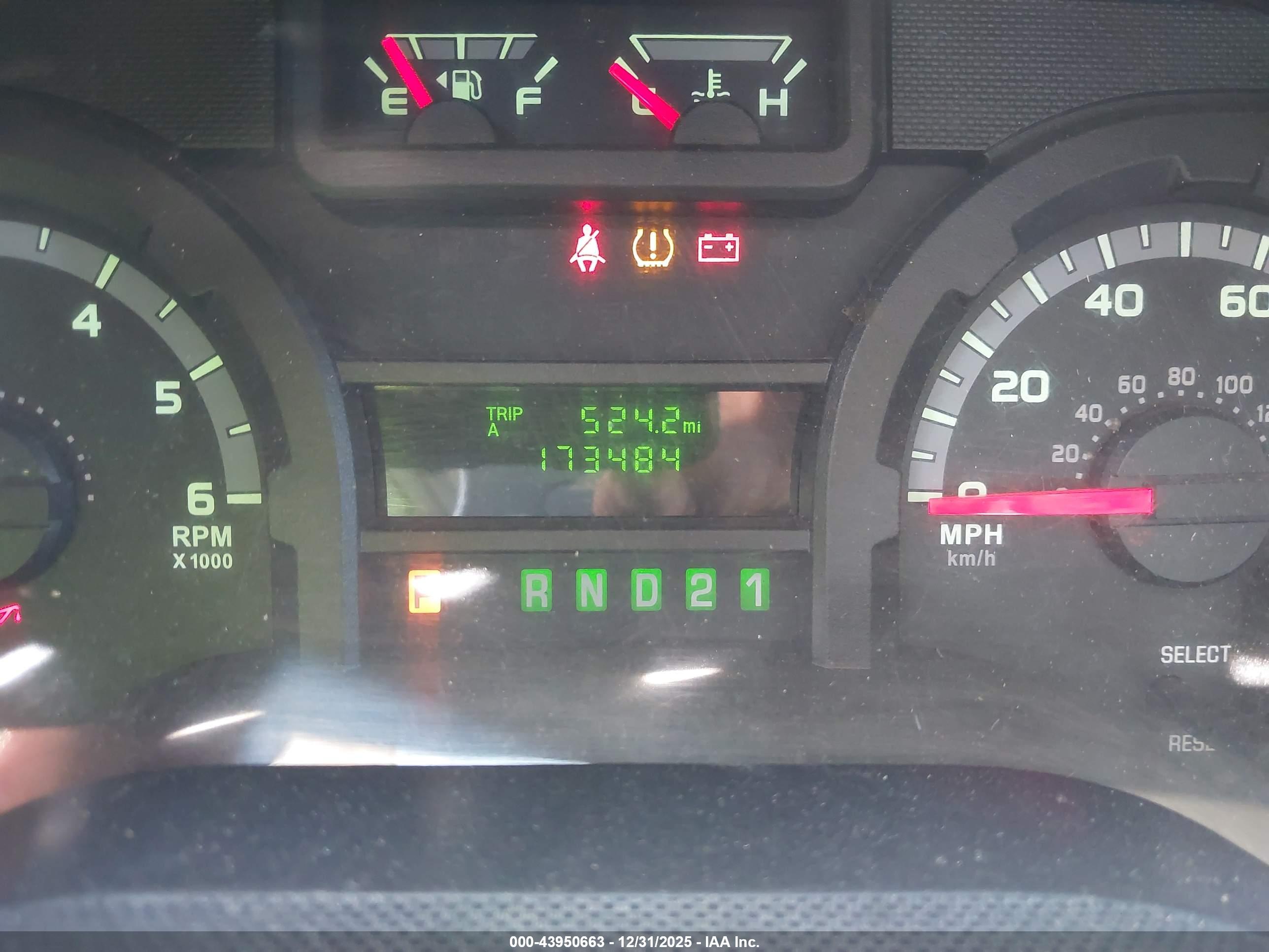 FORD E-150 image 7