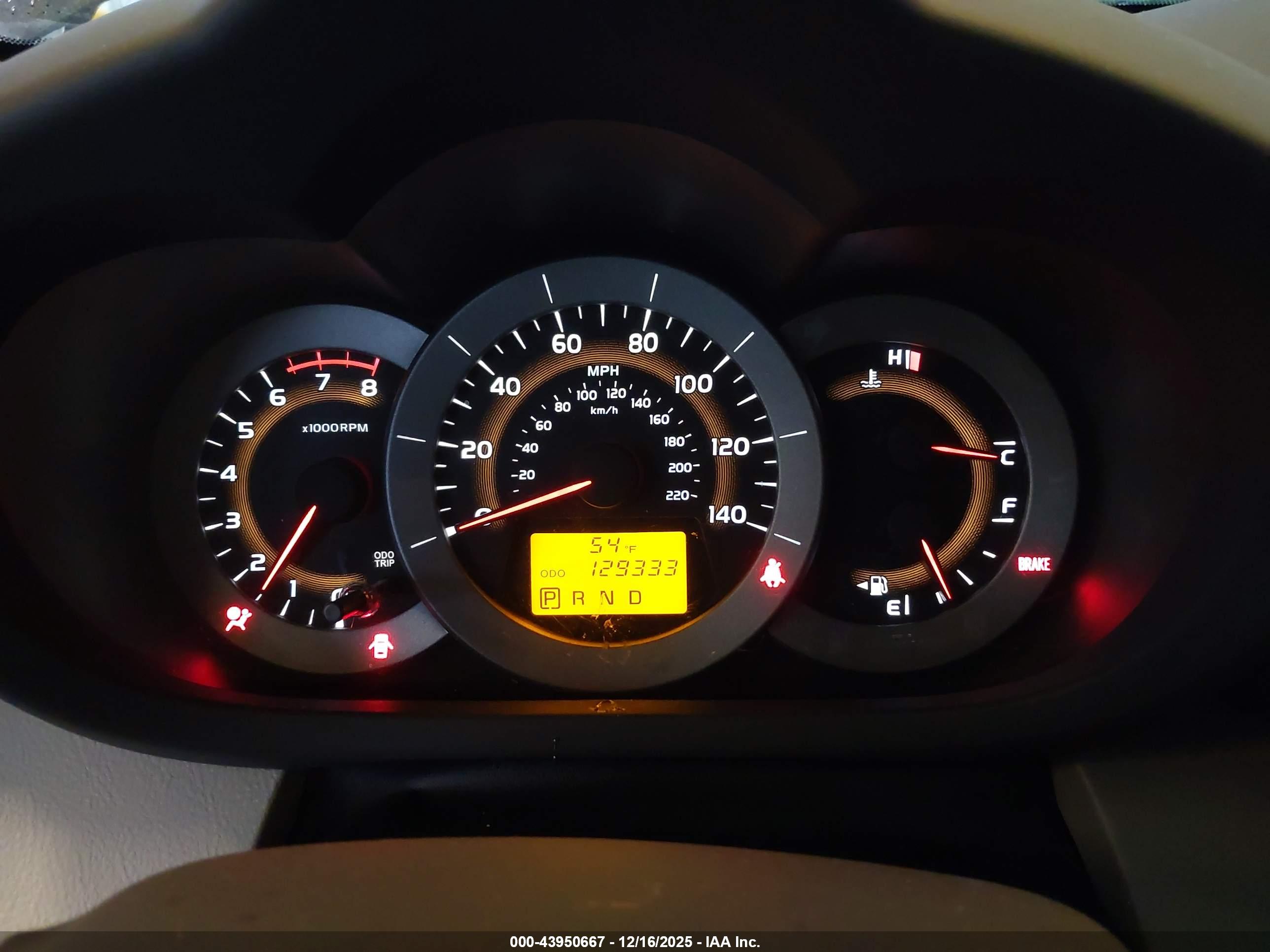 TOYOTA RAV4 image 7