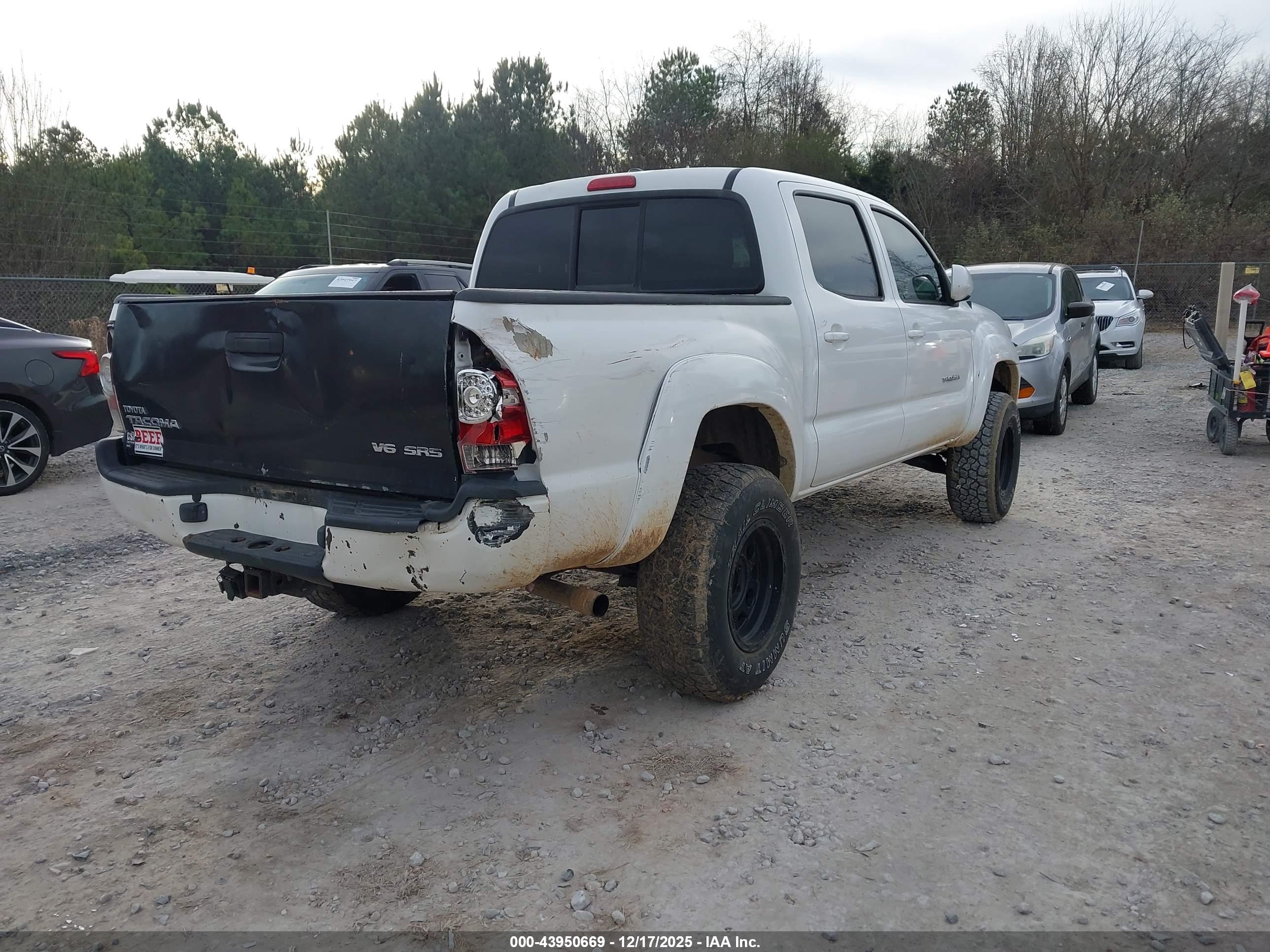 TOYOTA TACOMA image 4