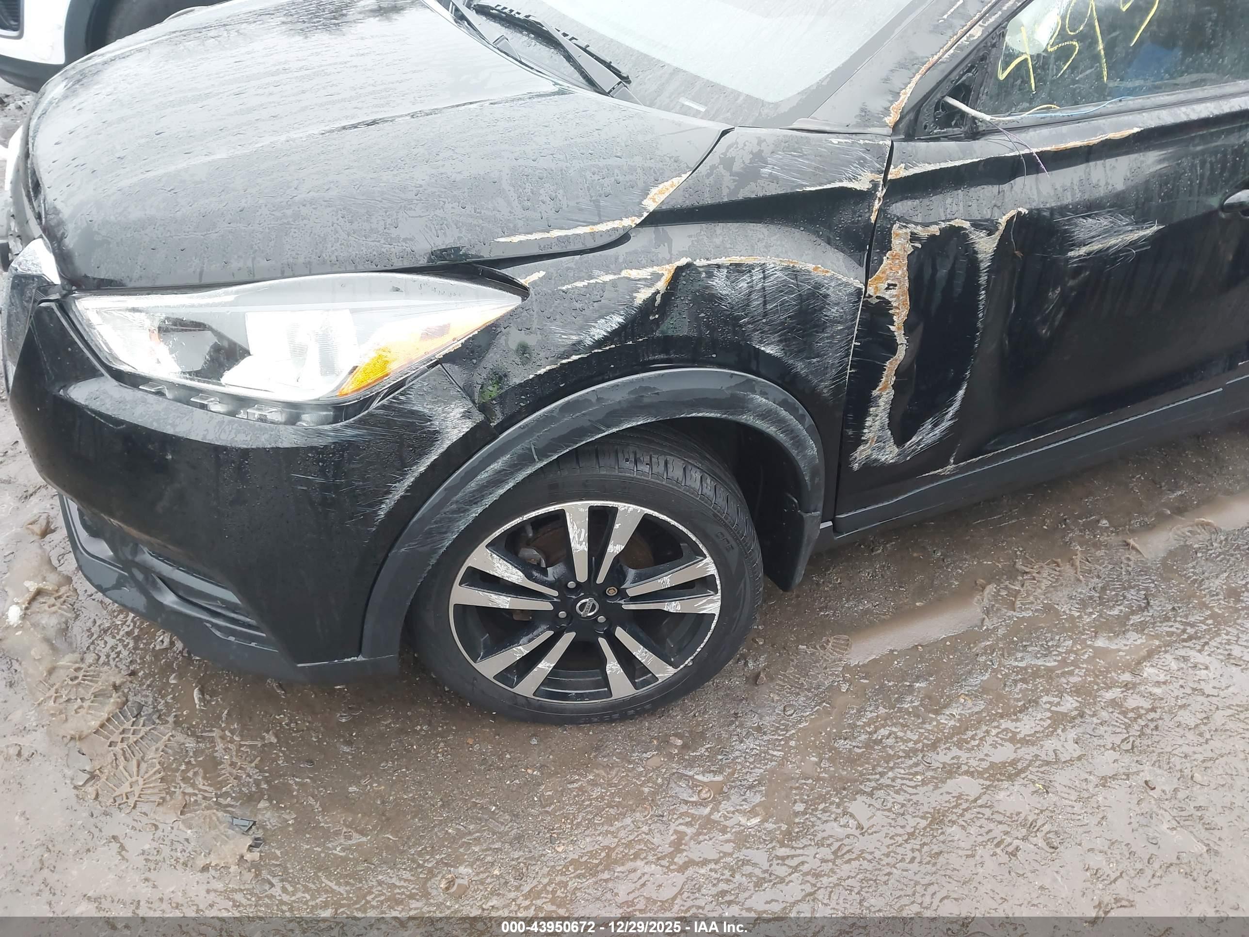 NISSAN KICKS image 2