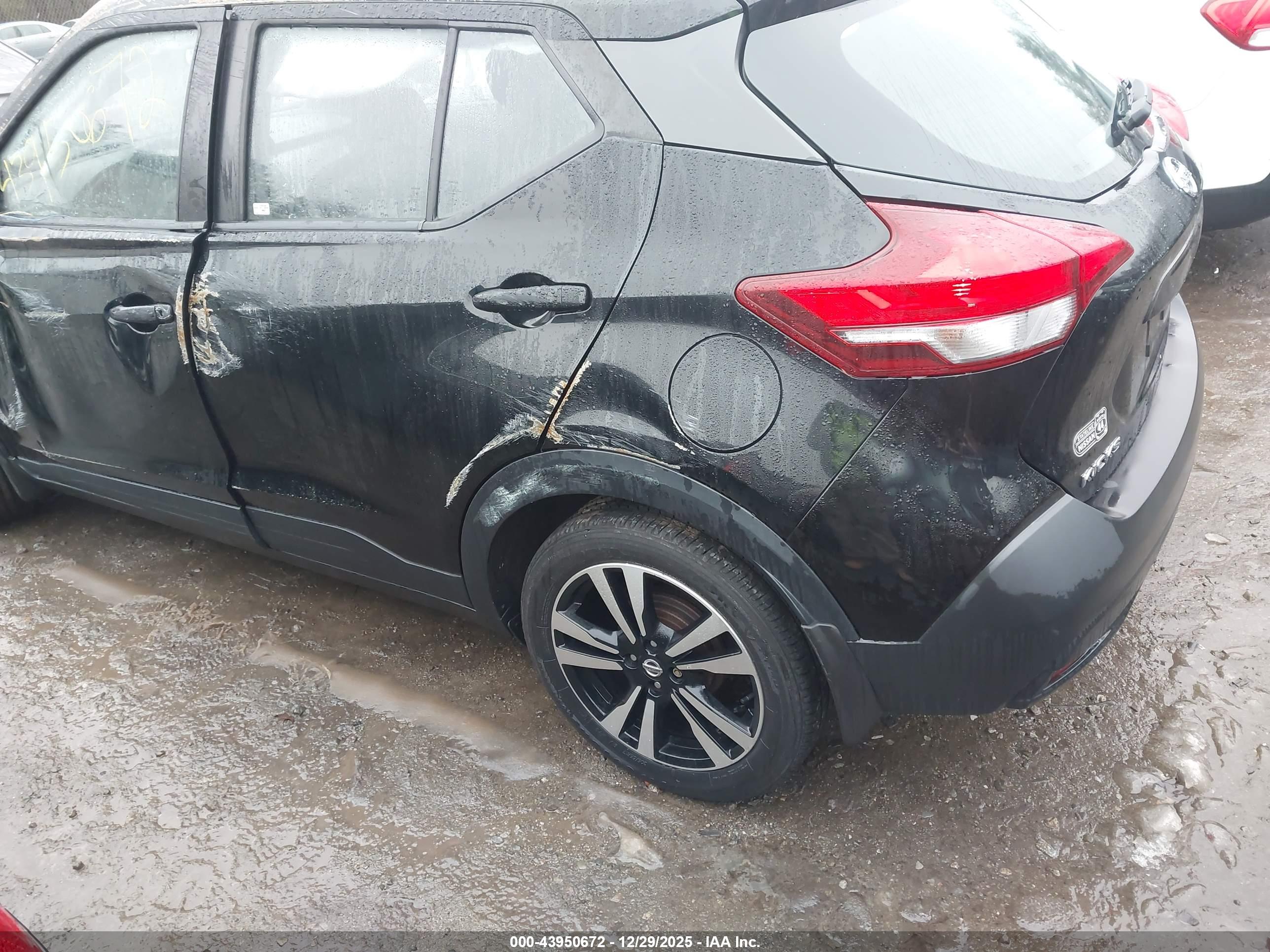 NISSAN KICKS image 3