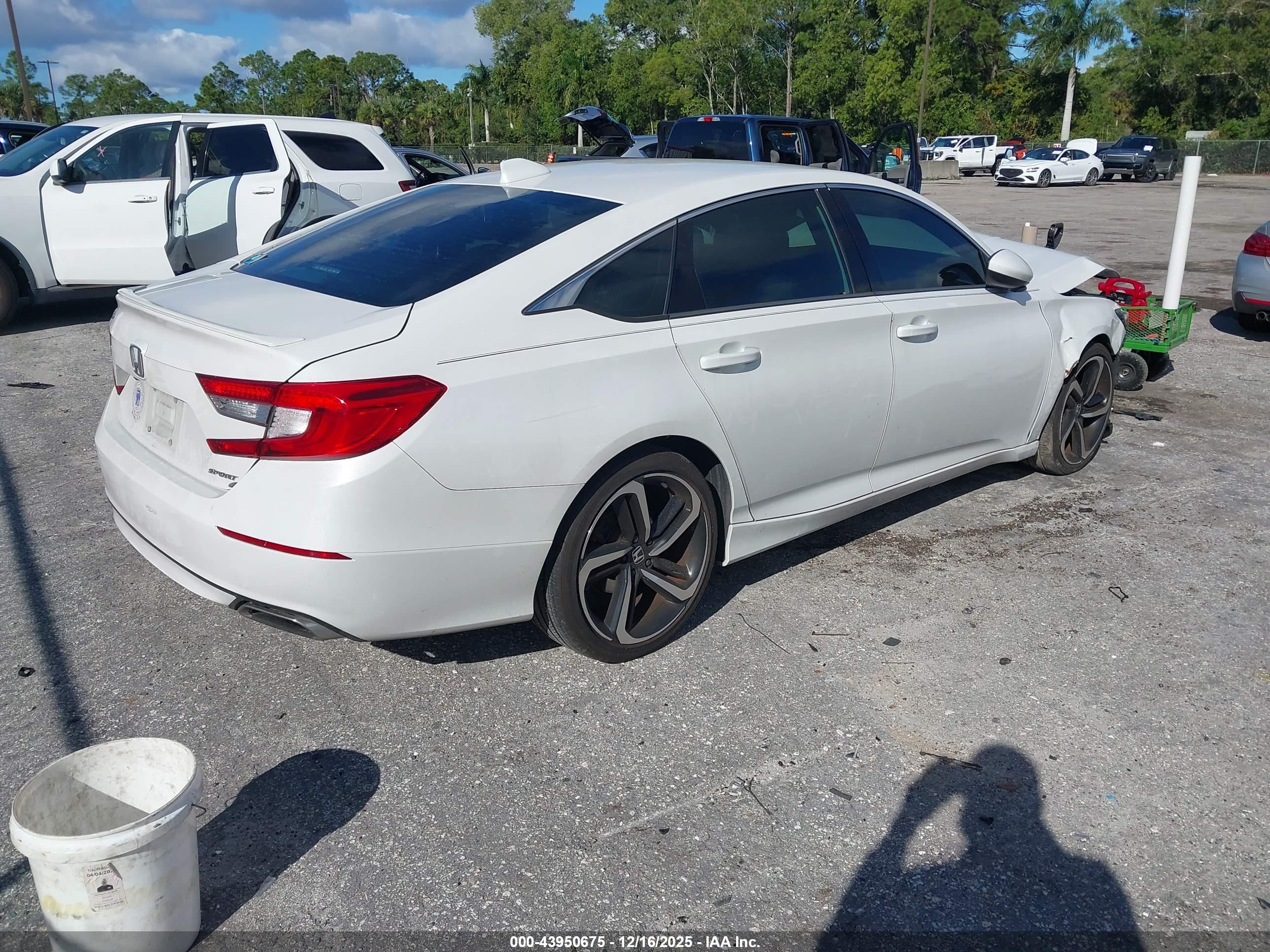 HONDA ACCORD image 4