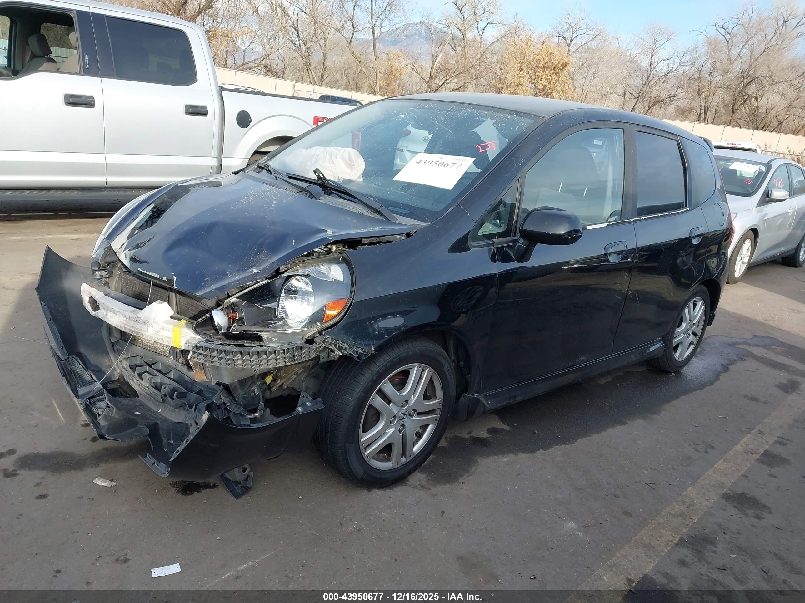 HONDA FIT image 2