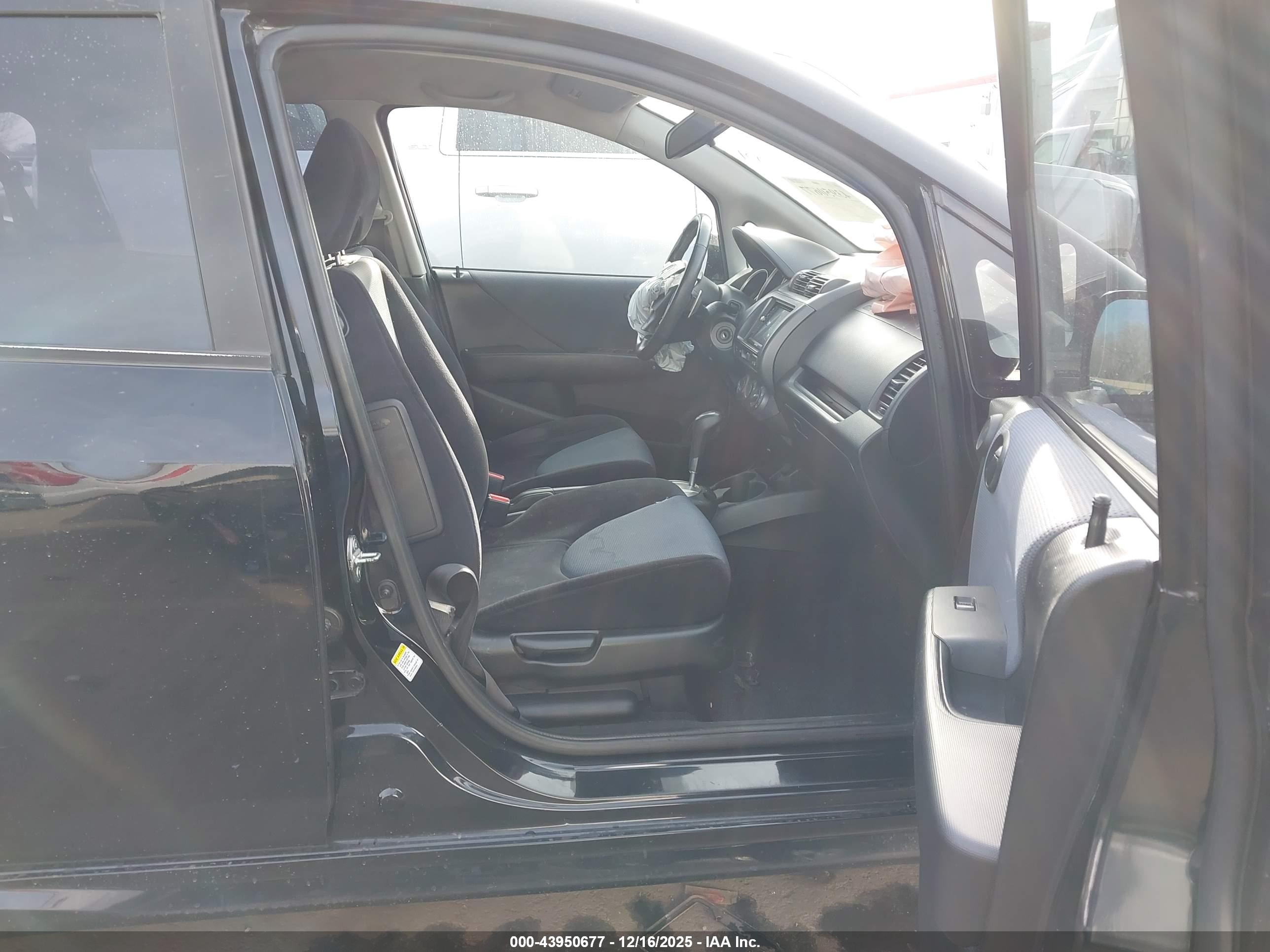 HONDA FIT image 5