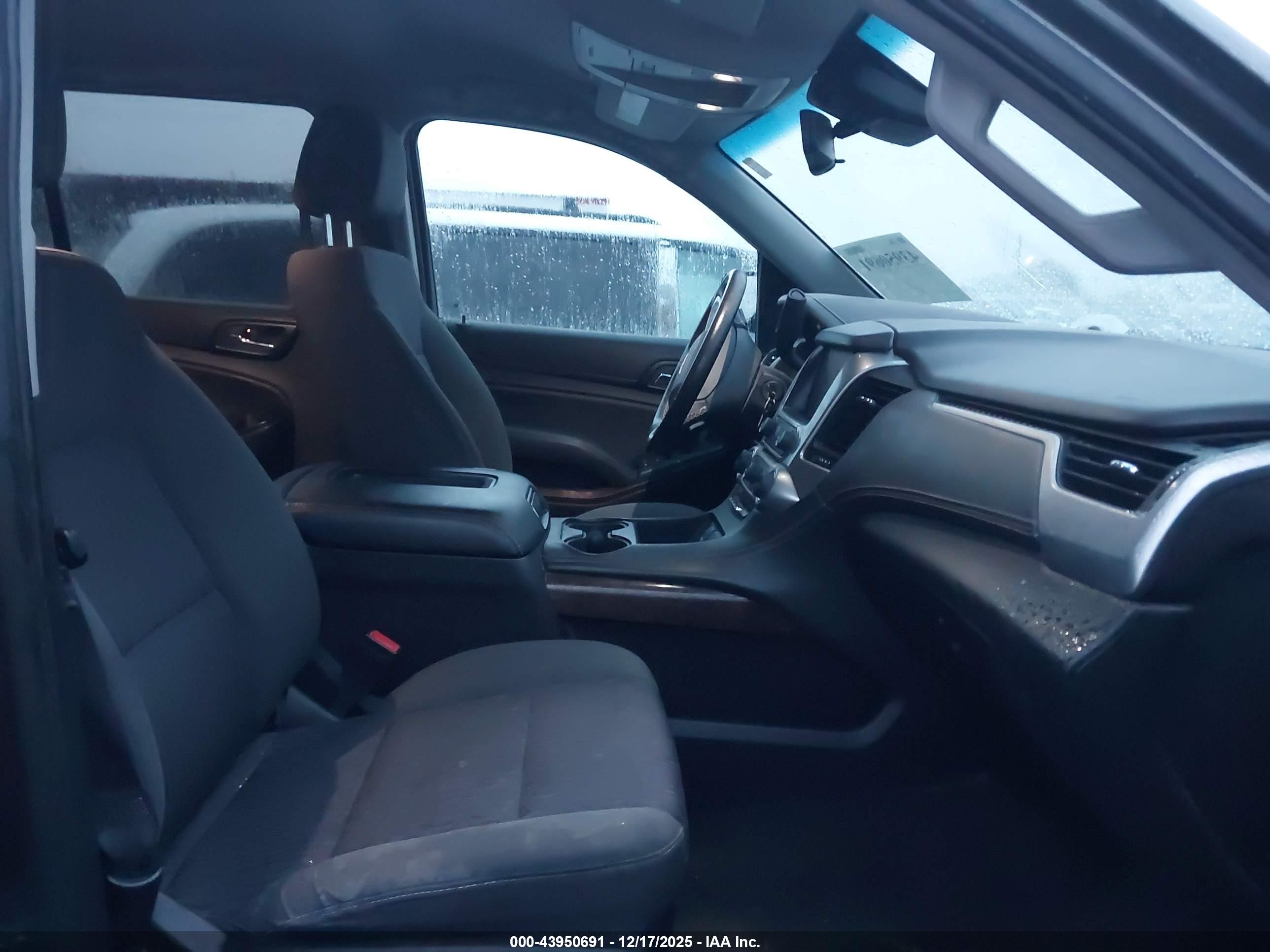 CHEVROLET TAHOE image 5