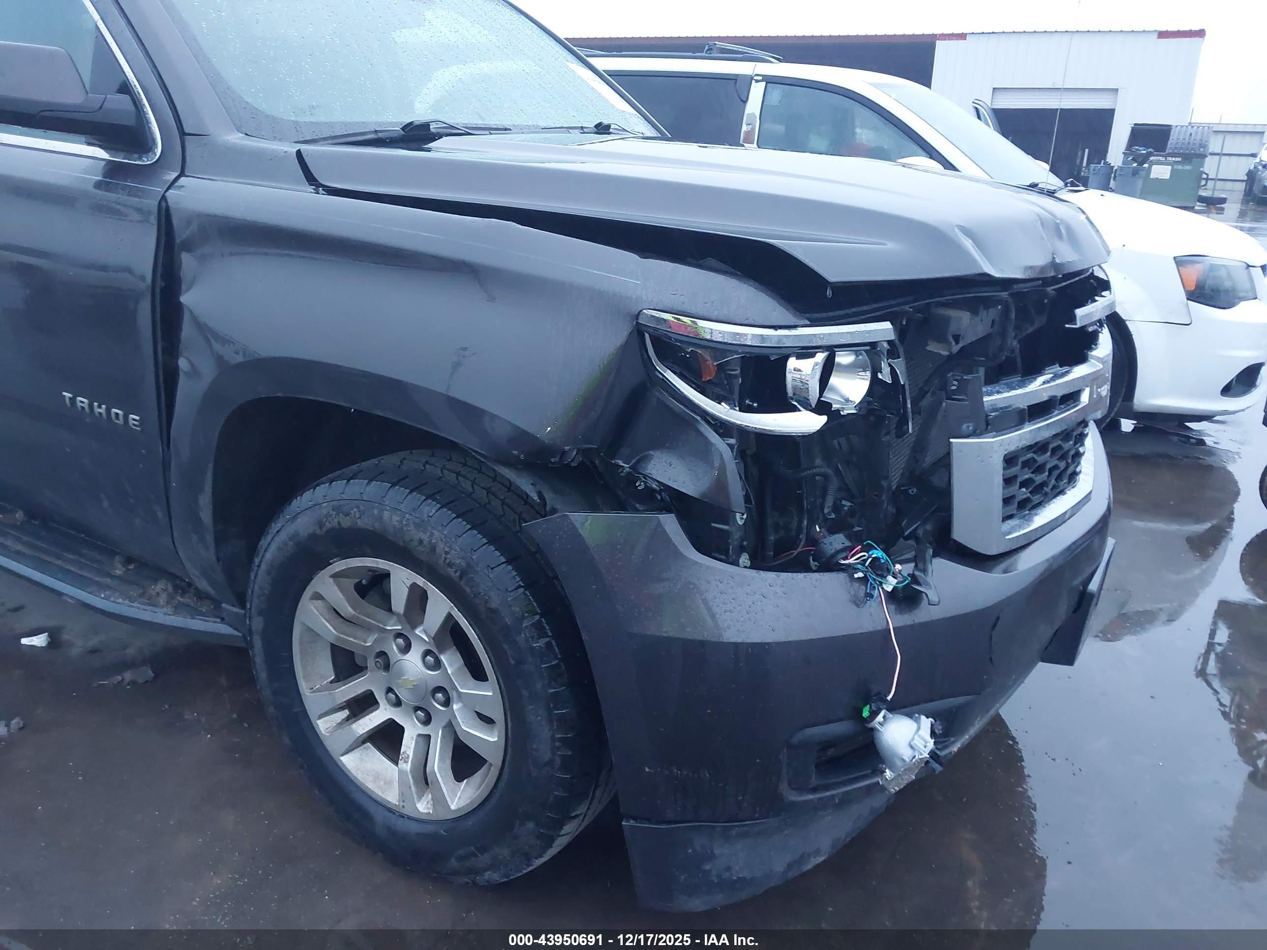CHEVROLET TAHOE image 6