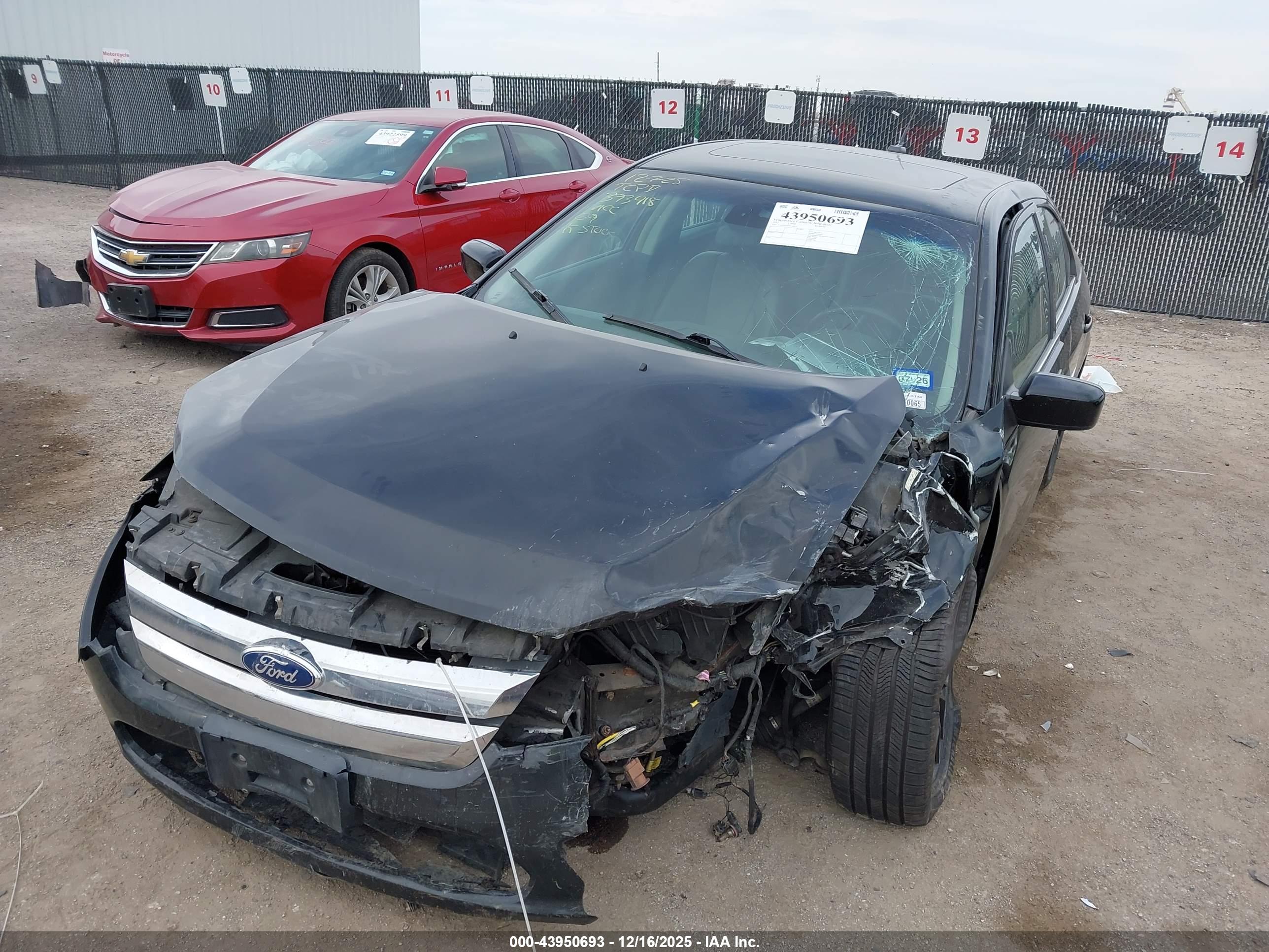 FORD FUSION image 2