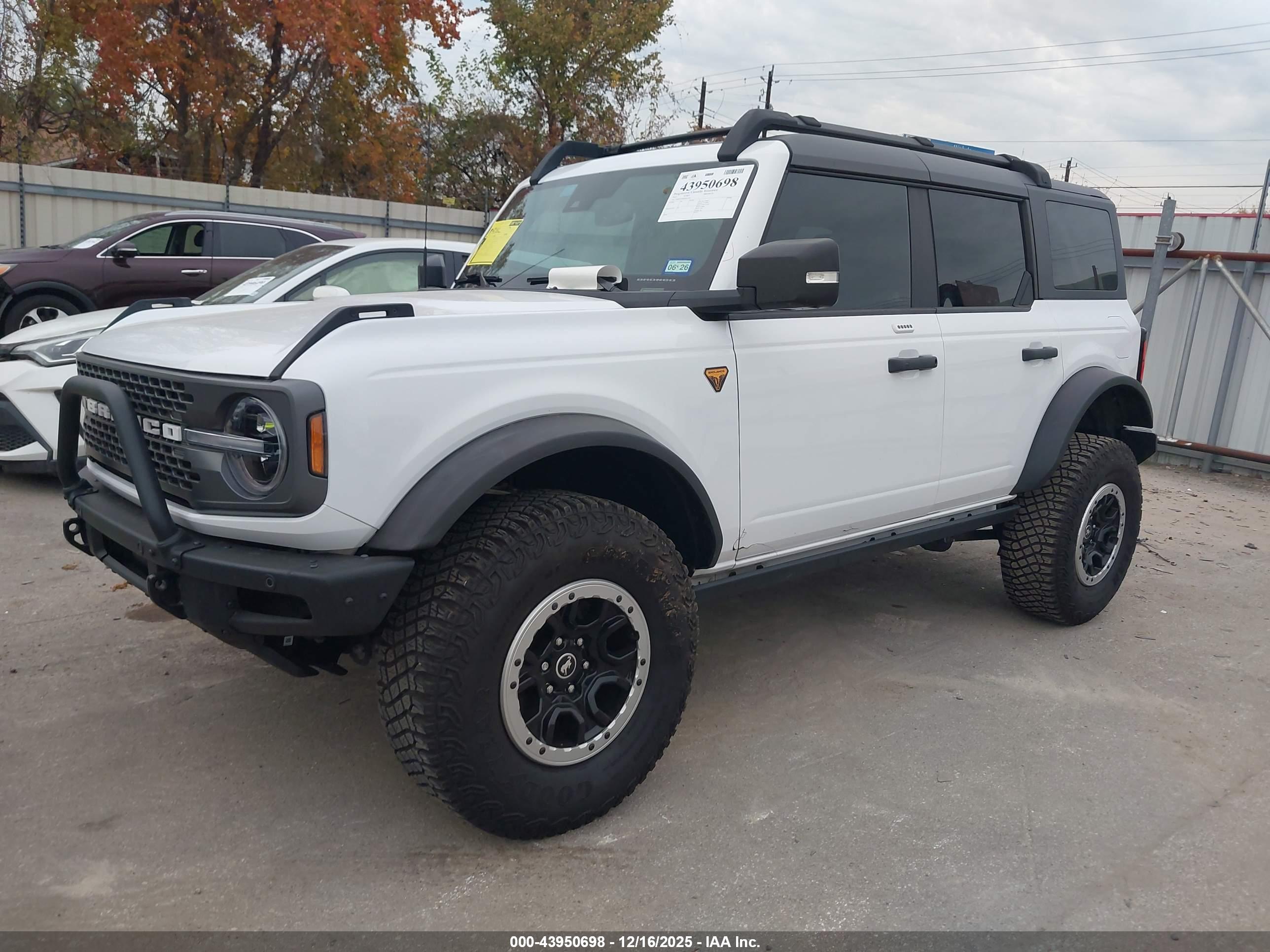 FORD BRONCO image 2