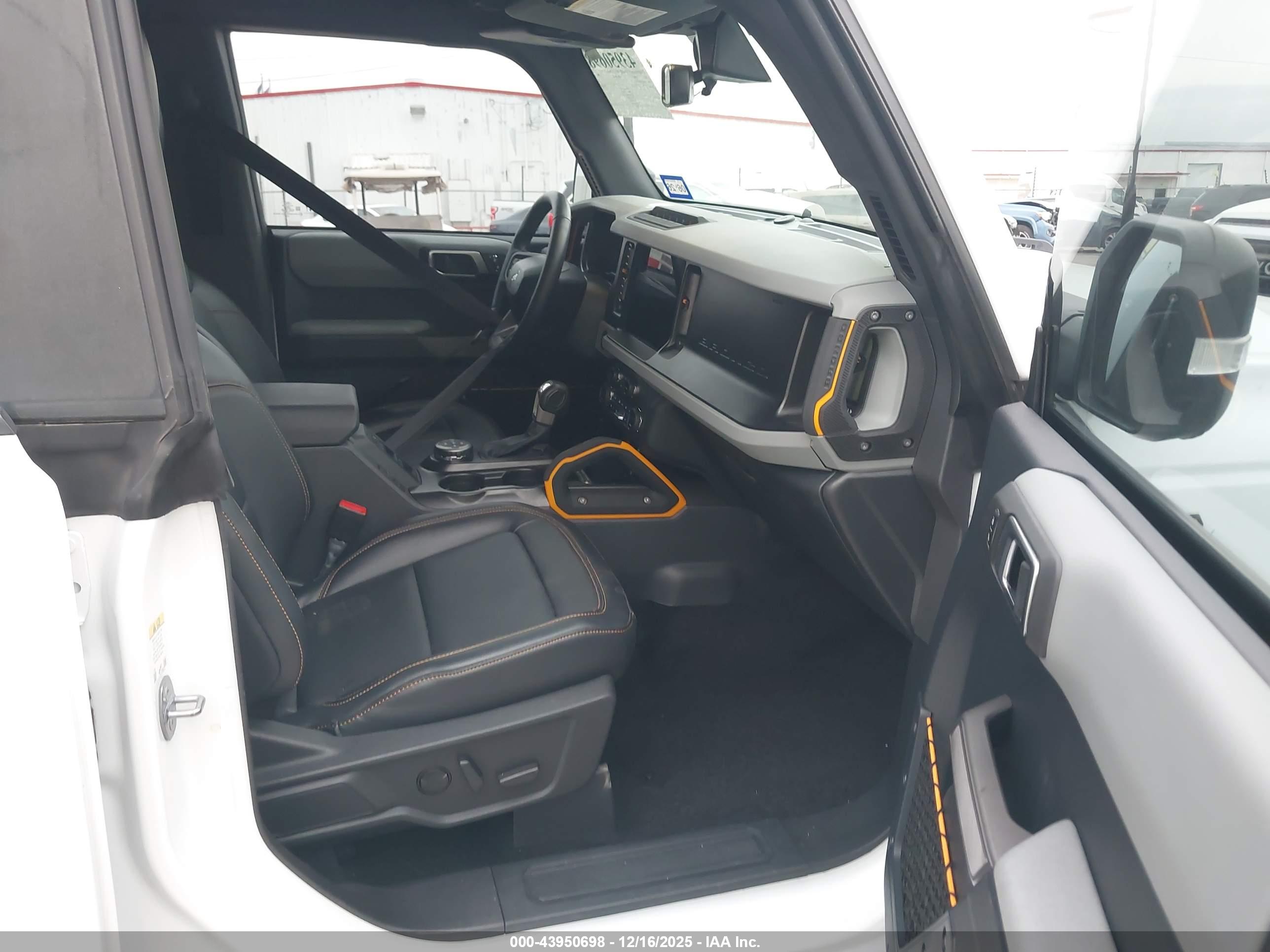 FORD BRONCO image 5