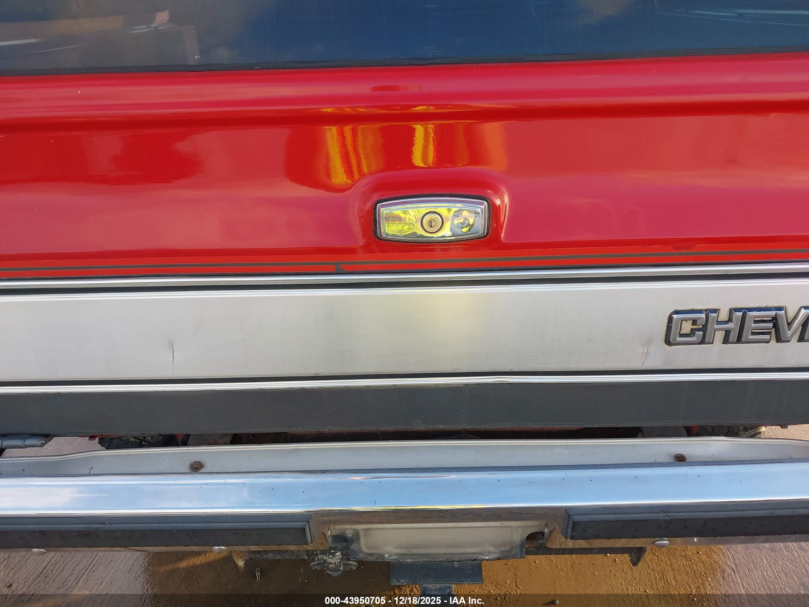 CHEVROLET BLAZER image 6