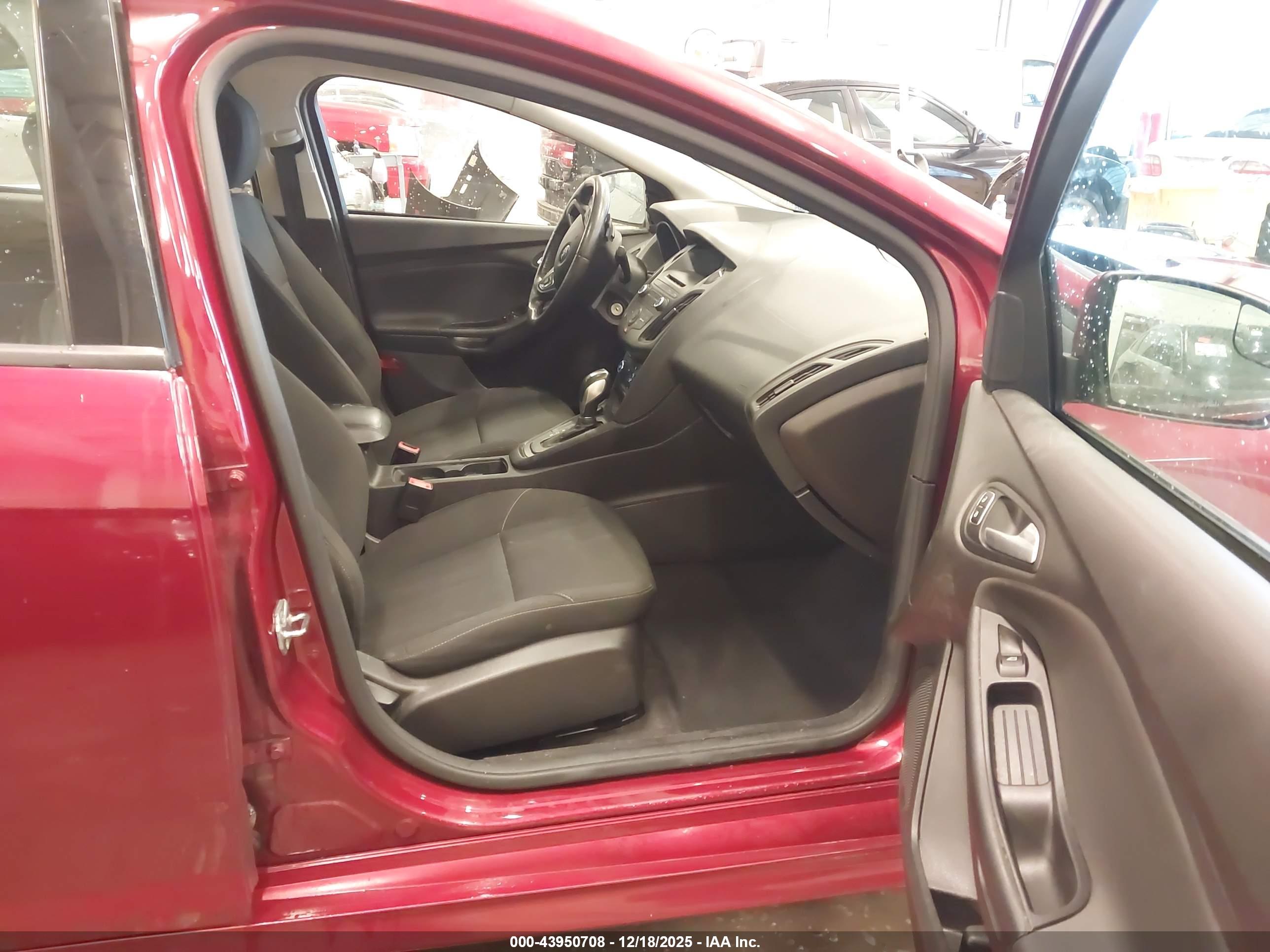 FORD FOCUS image 5