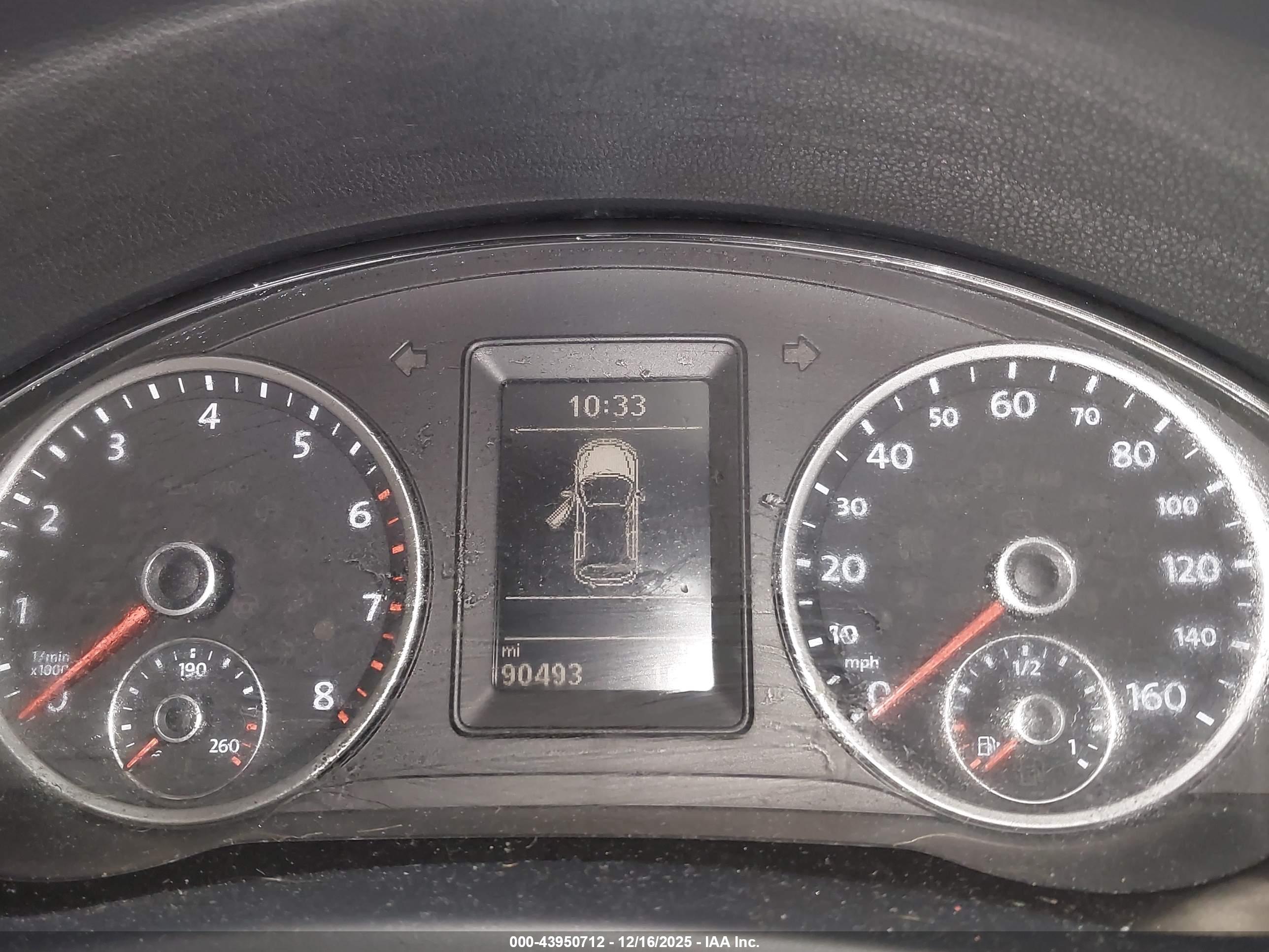 VOLKSWAGEN TIGUAN image 7