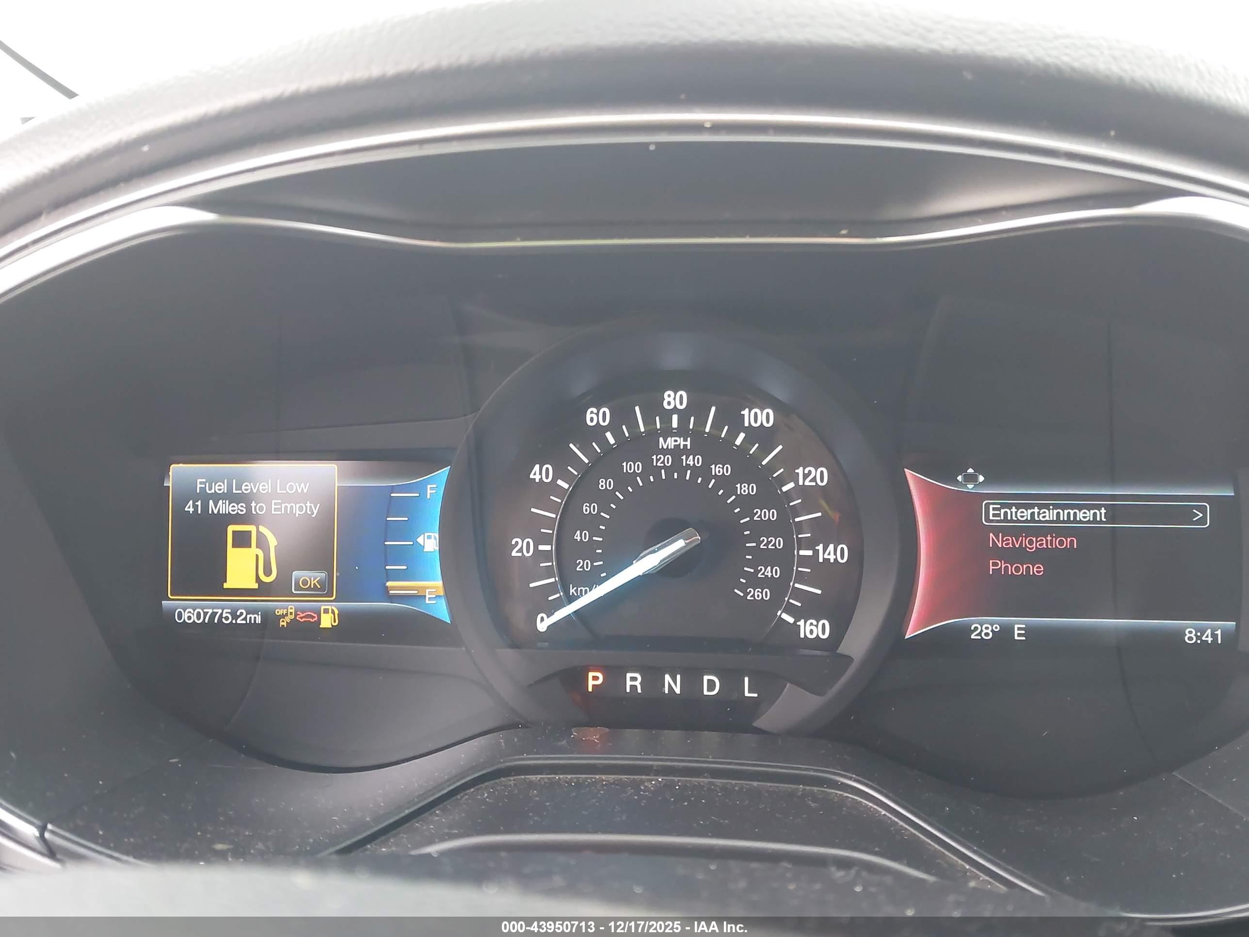 FORD FUSION image 7
