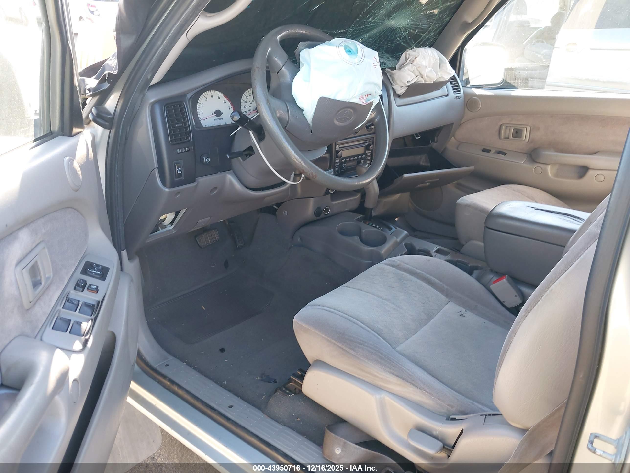 TOYOTA TACOMA image 5