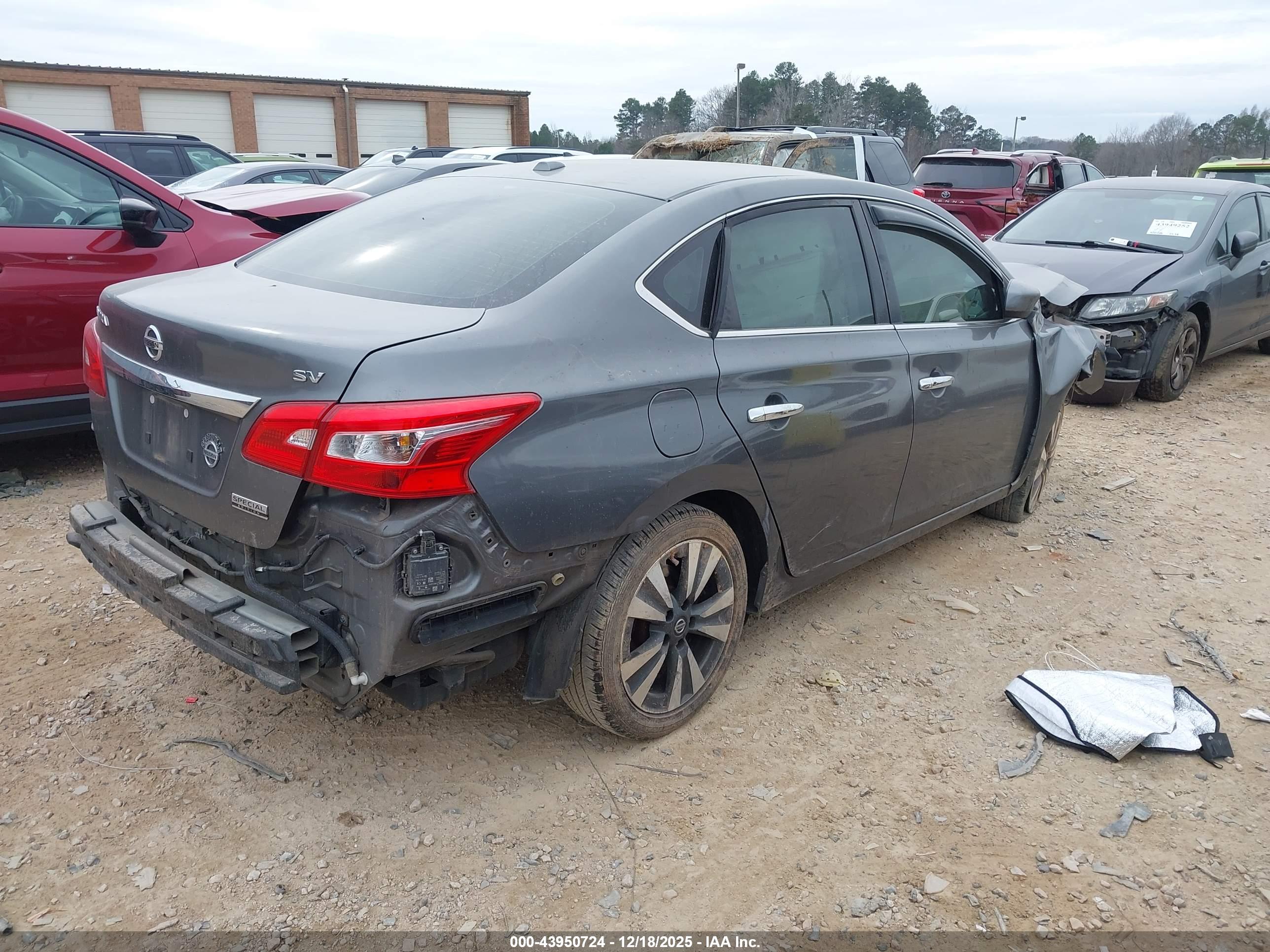 NISSAN SENTRA image 4